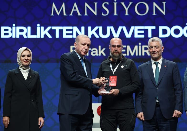 Burak Demir Ödül