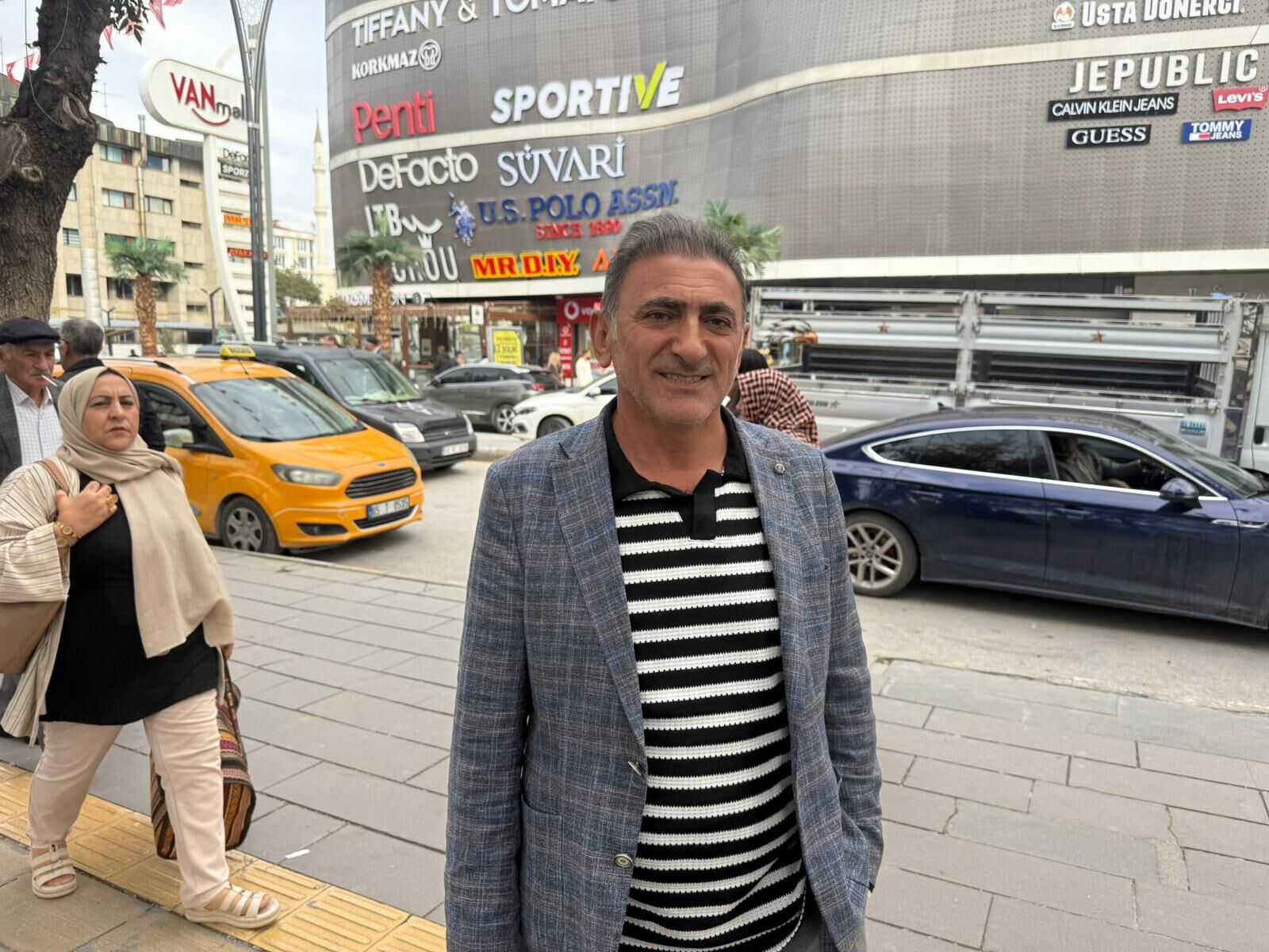Kinyas Özeler