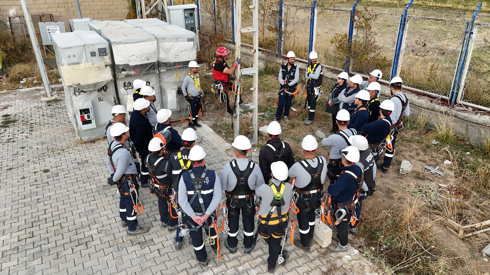 Vedaş (2)