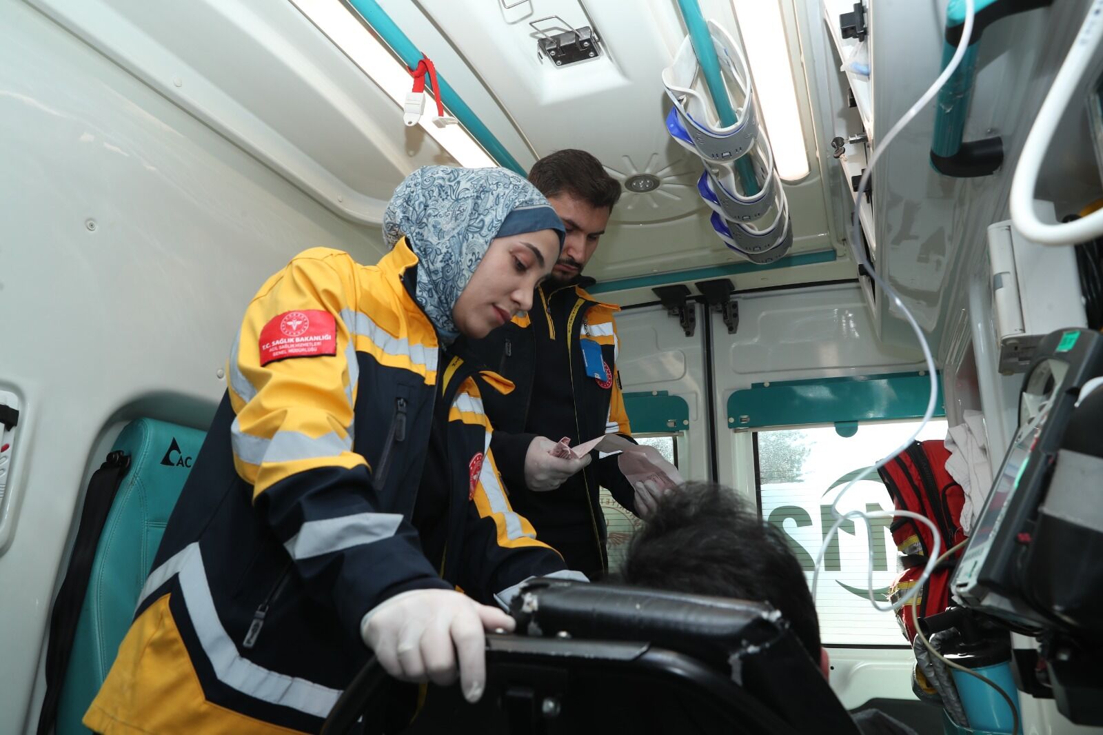 Ambulans Çift (3)