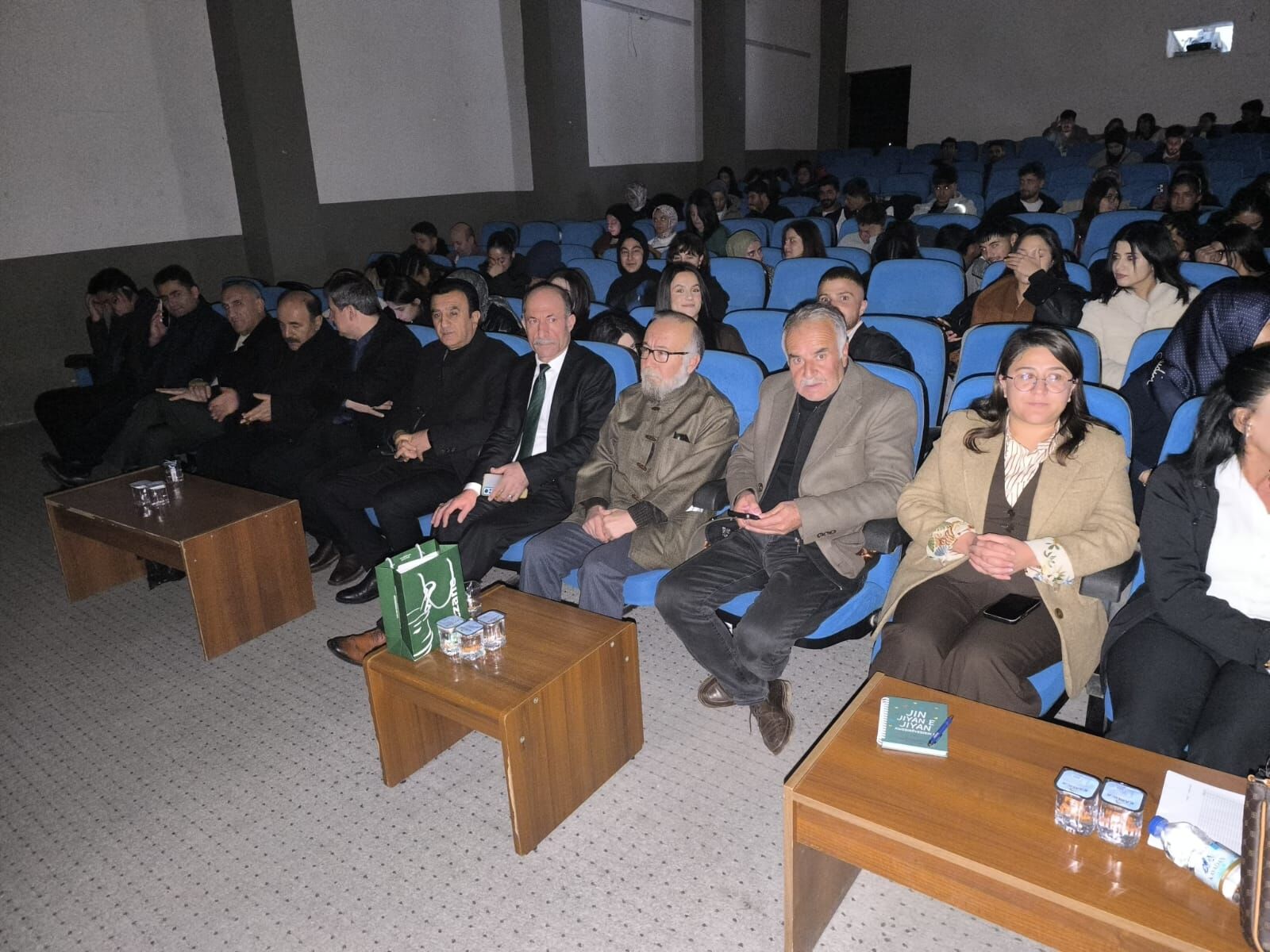 Dem Parti Ile Ak Parti