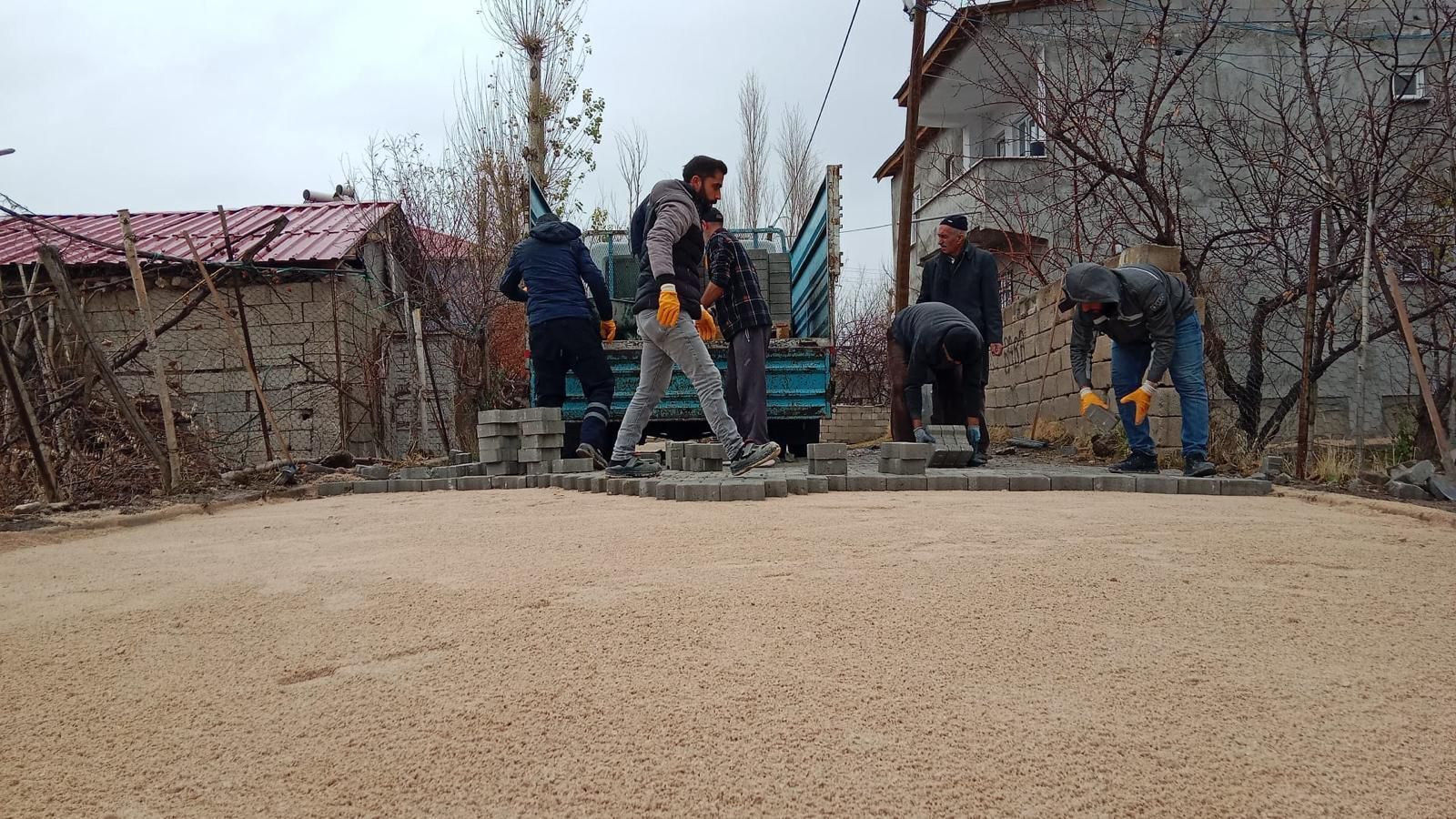 Ipekyolu Yol Yapım Çalışması