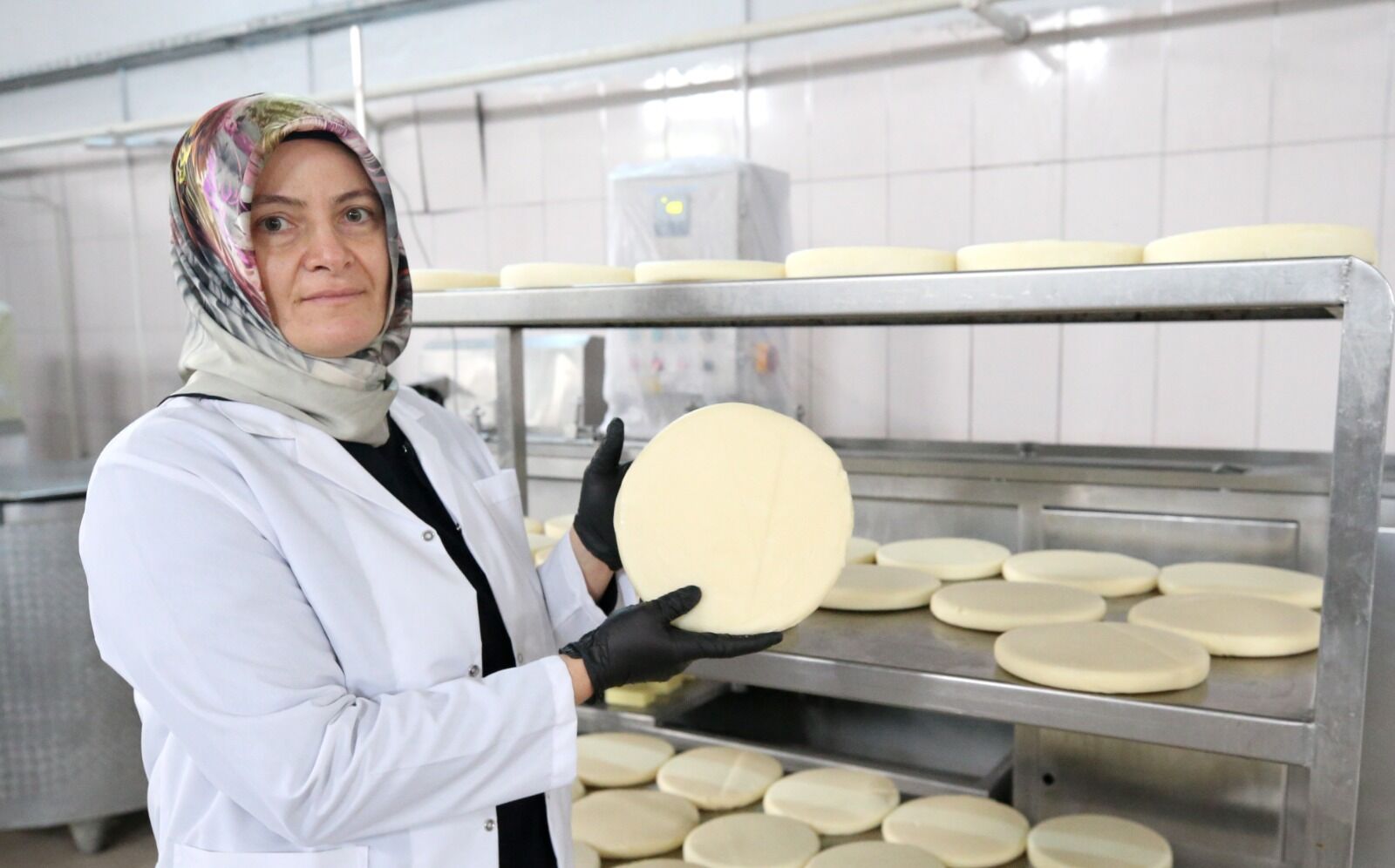 Kadin Gi̇ri̇şi̇mci̇ (2)