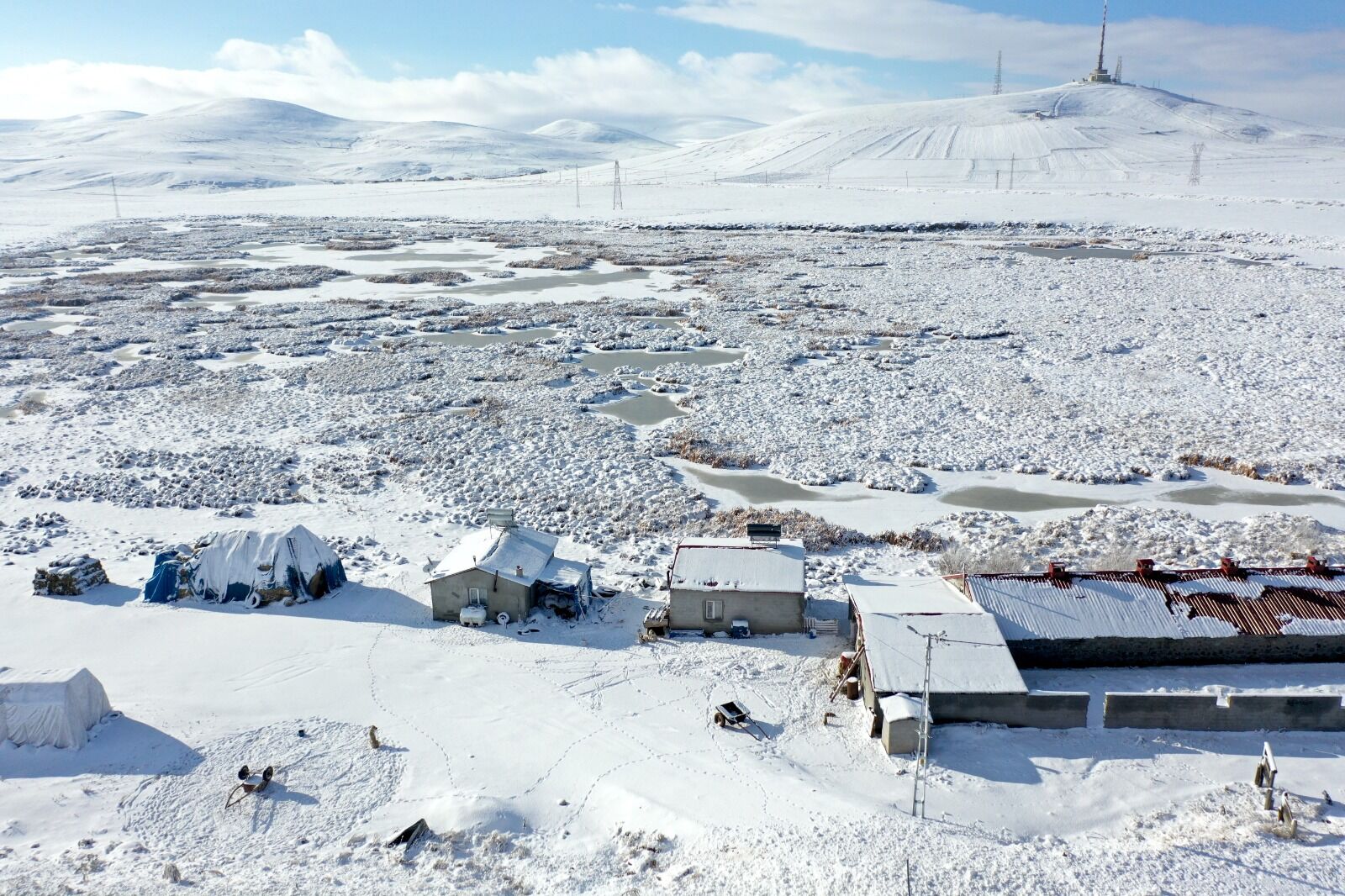 Kars Çalı Gölü Dondu