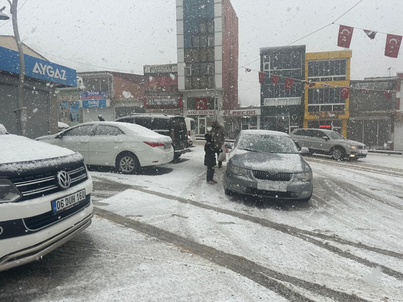 Van Başkale, (1)