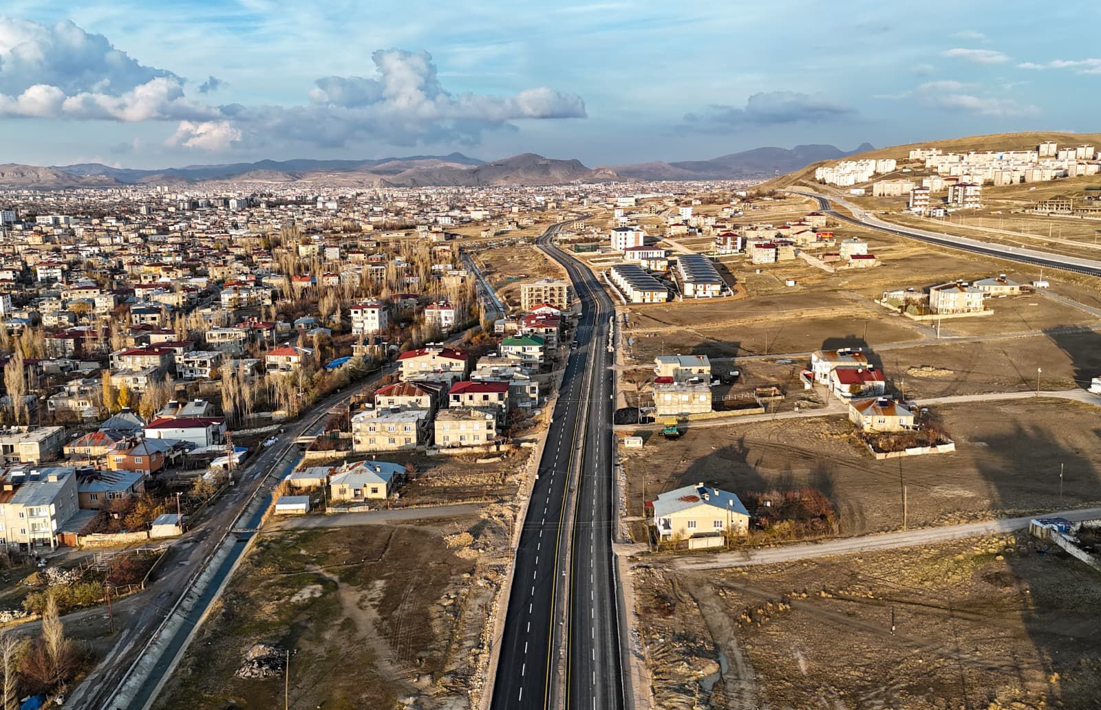 Van Elmalık Yolu 1