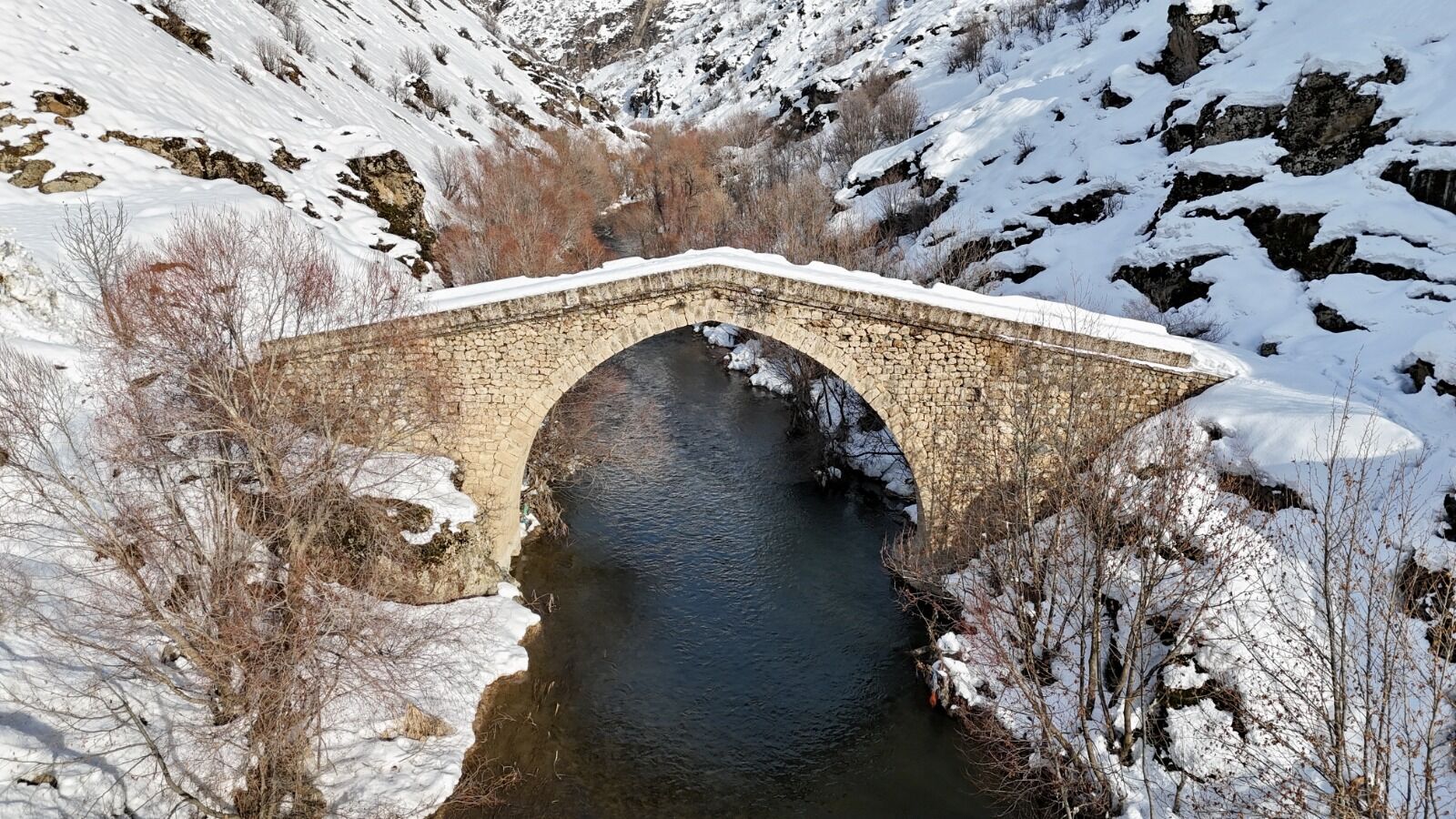 Hakkari̇ Tari̇hi̇ Eserler2