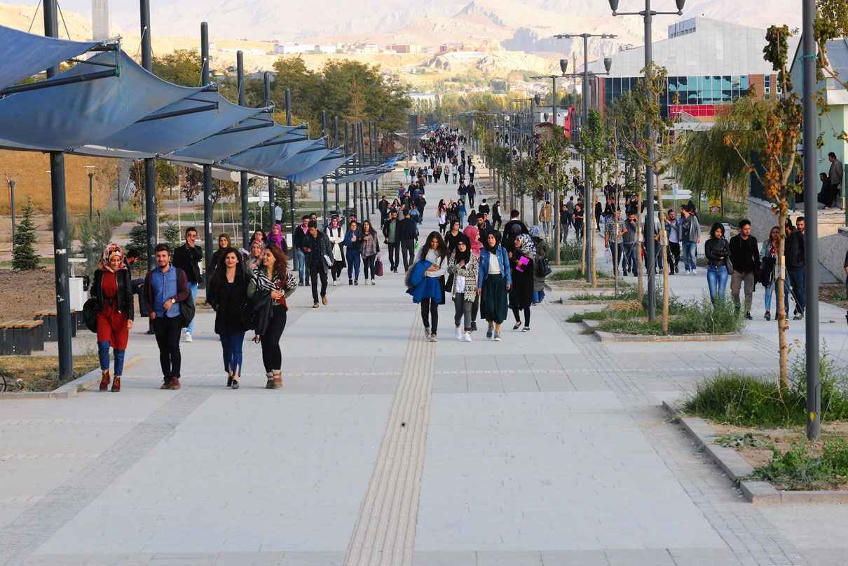 Van Yyü Ana Yol
