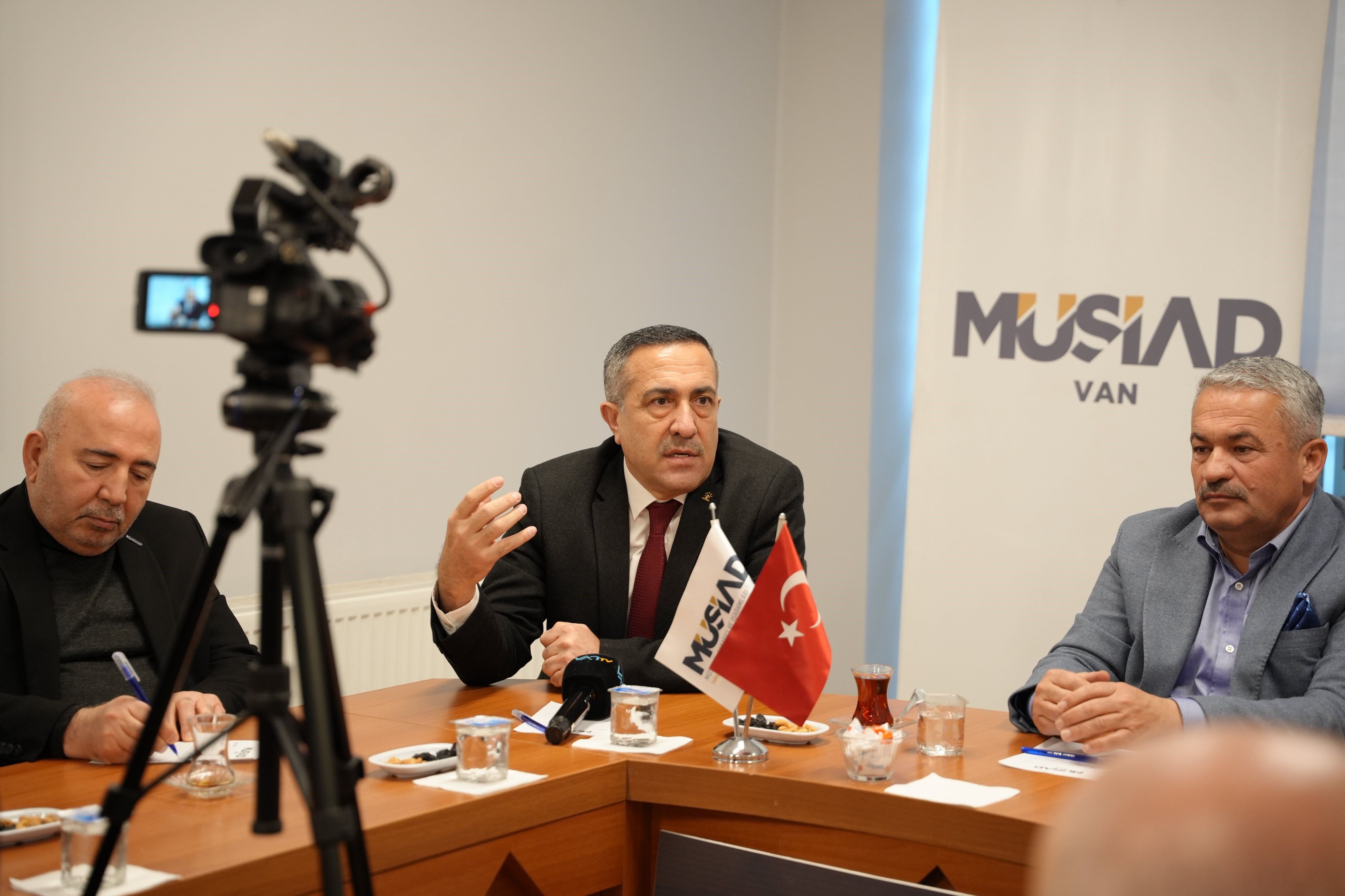 Akp (4)