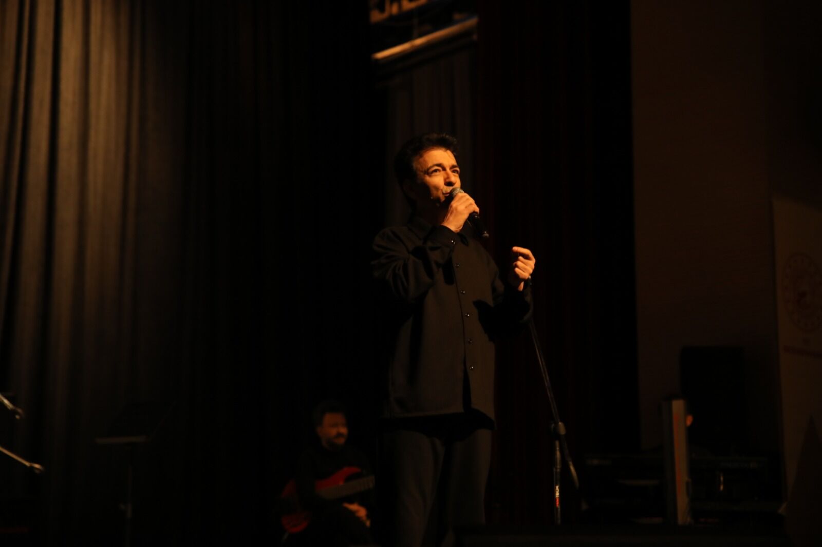 Oğuz Aksaç Van Konser (2)