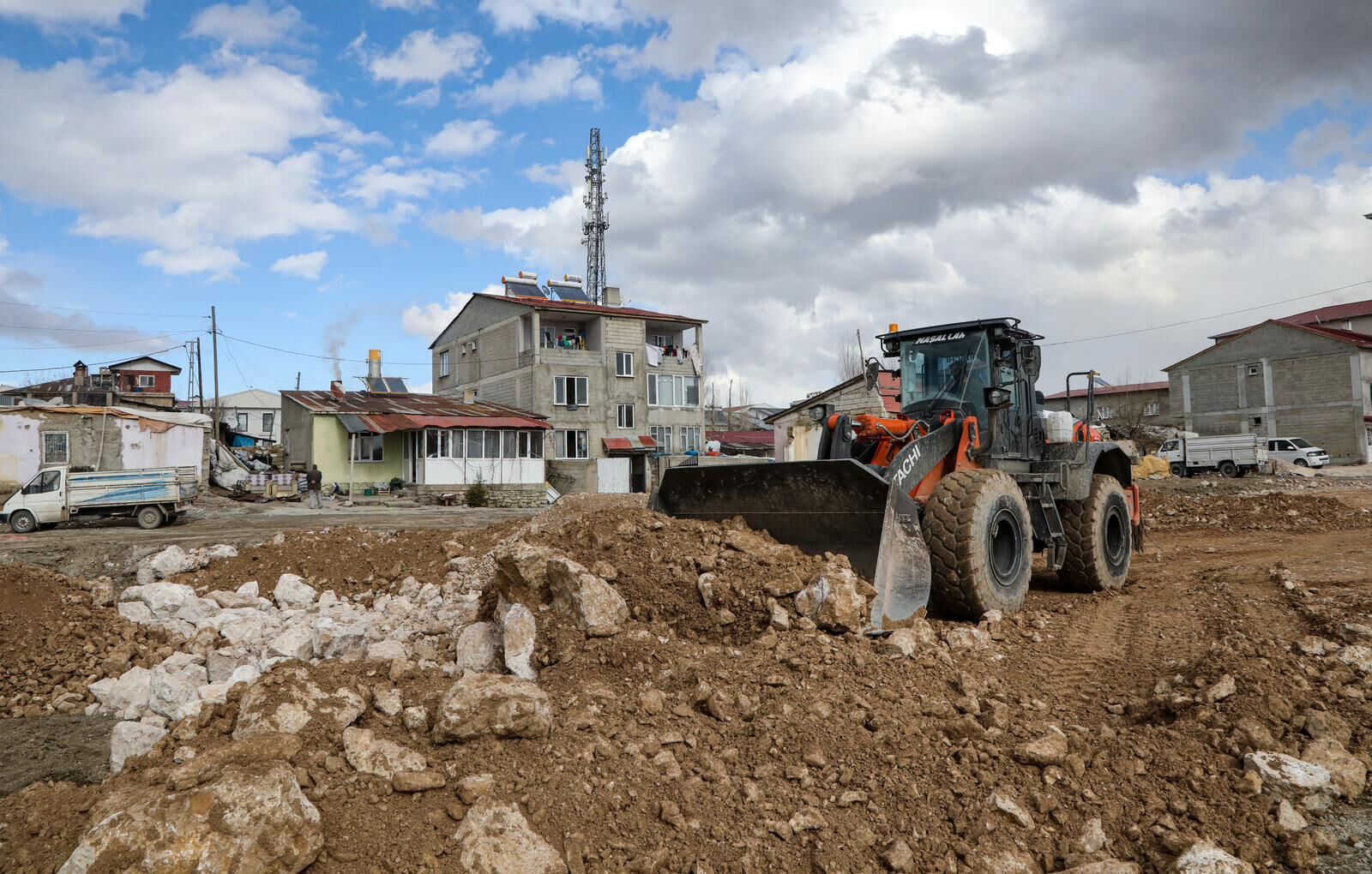 Van Hatuniye Caddesi (1)