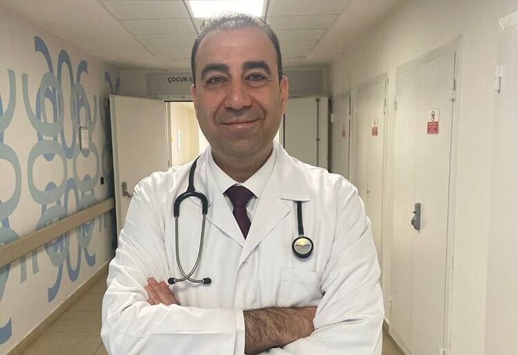 Dr Vefi̇k Arica