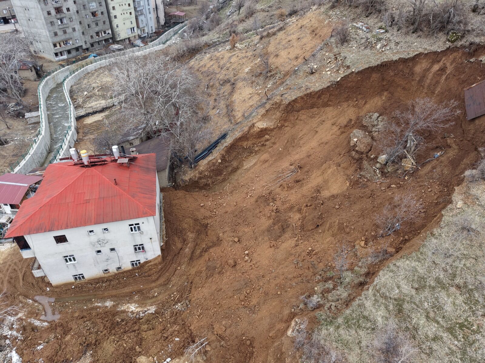 Hakkari Heyelan 1 (1)