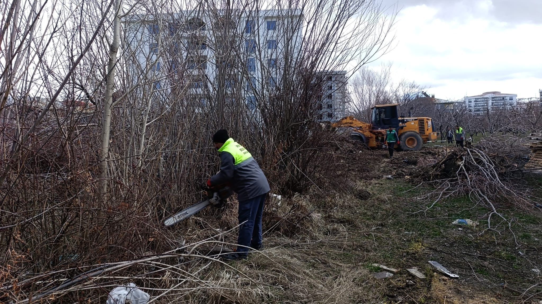 İpekyolu’nda Bahar Hazırlıkları Devam Ediyor (3)