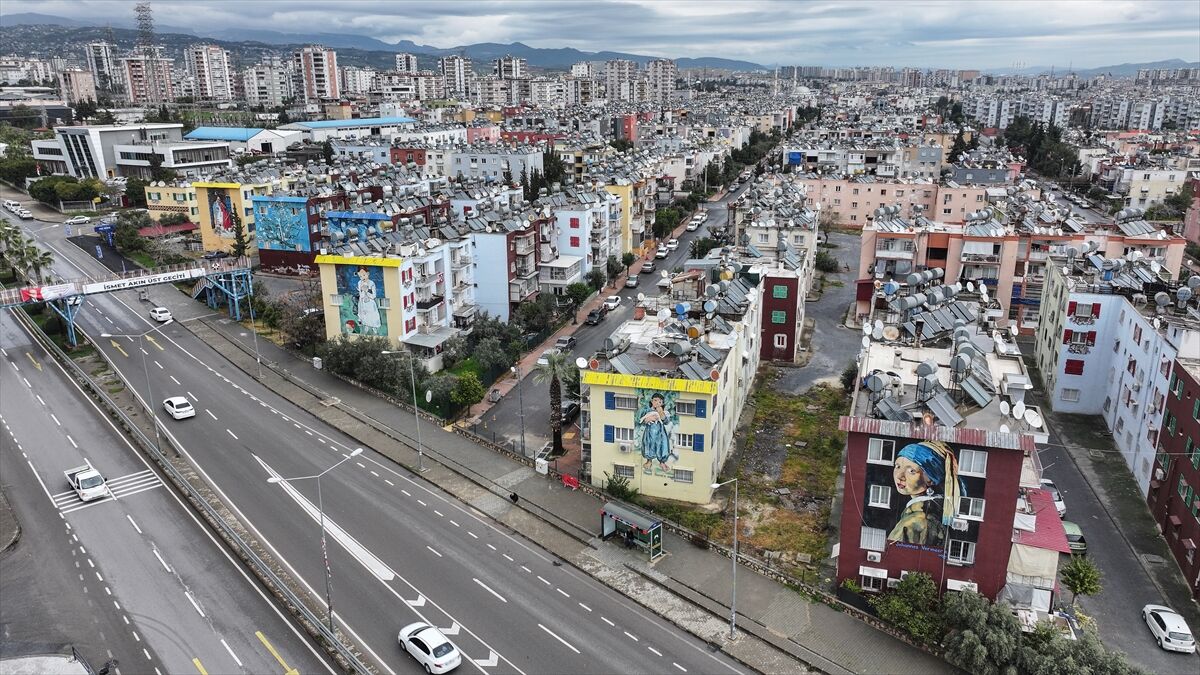 Mersin’in Rengarenk Binaları Sosyal Medyada Büyük Ilgi Görüyor (8)