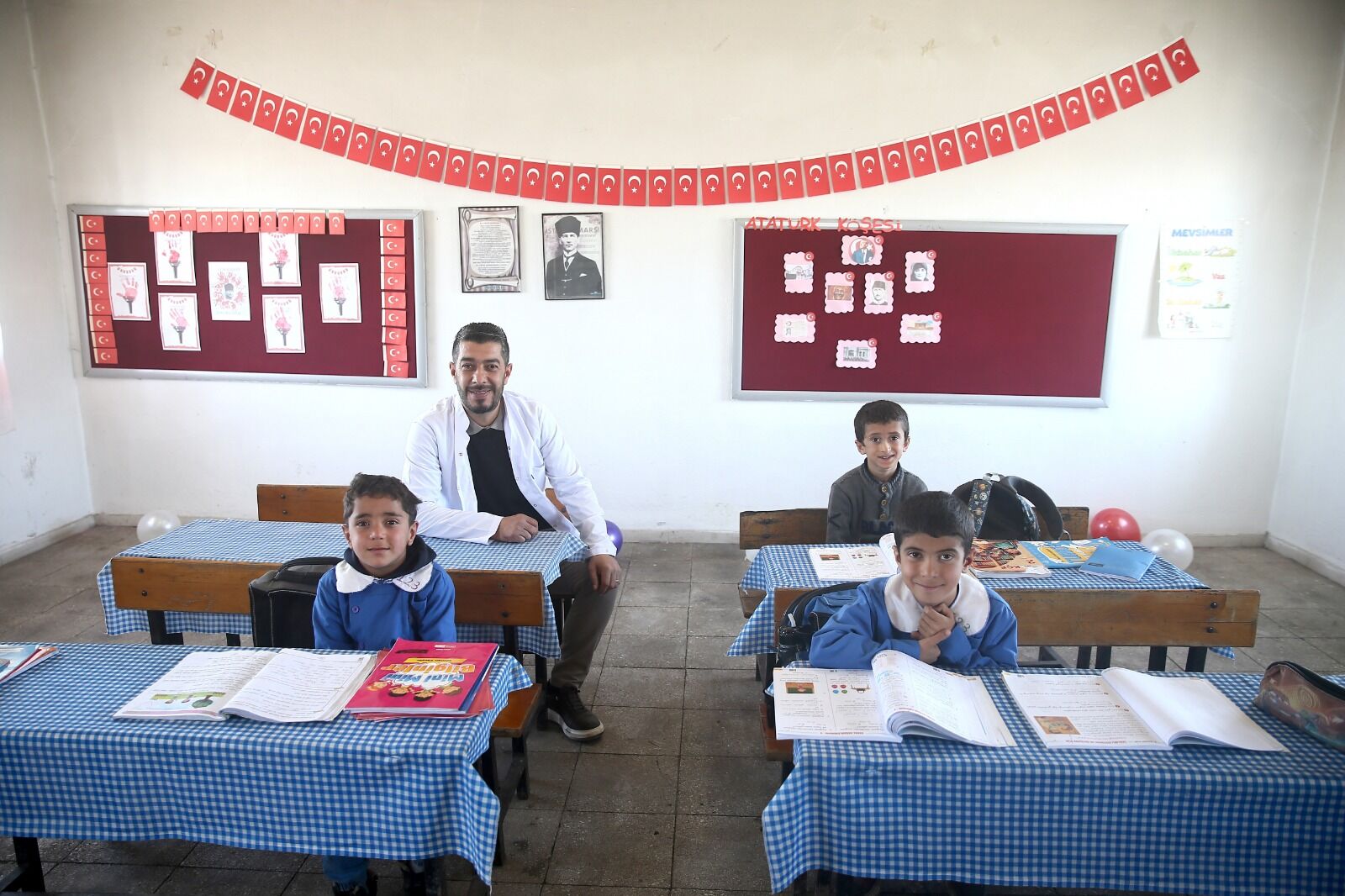 Muş'un Bulanık Ilçesine Bağlı Kılindor Mezrasındaki Okulda Görev Yapan Hüseyin Koşuncu (5)