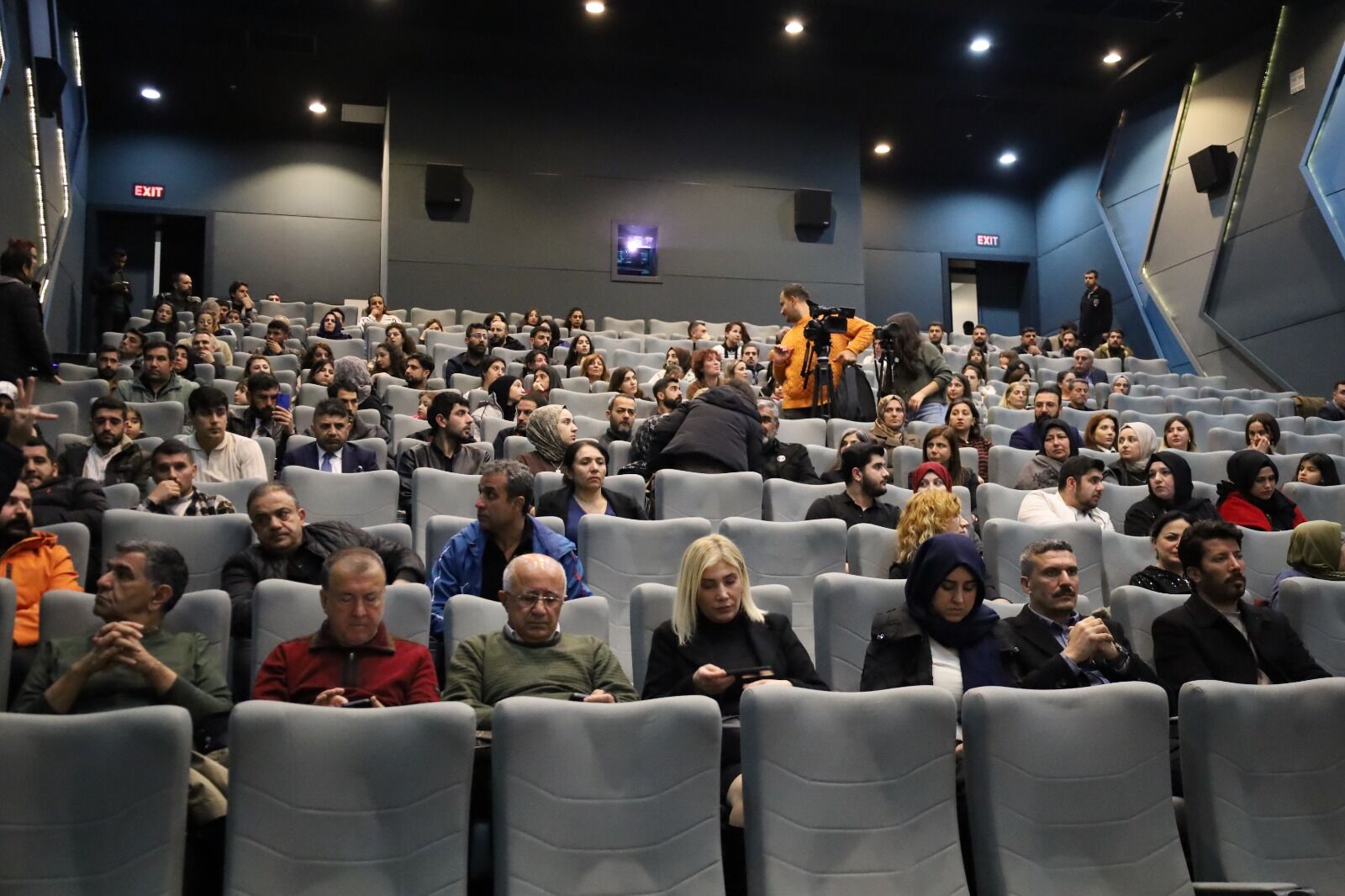 Rojin Kabaiş Belgeseli (4)