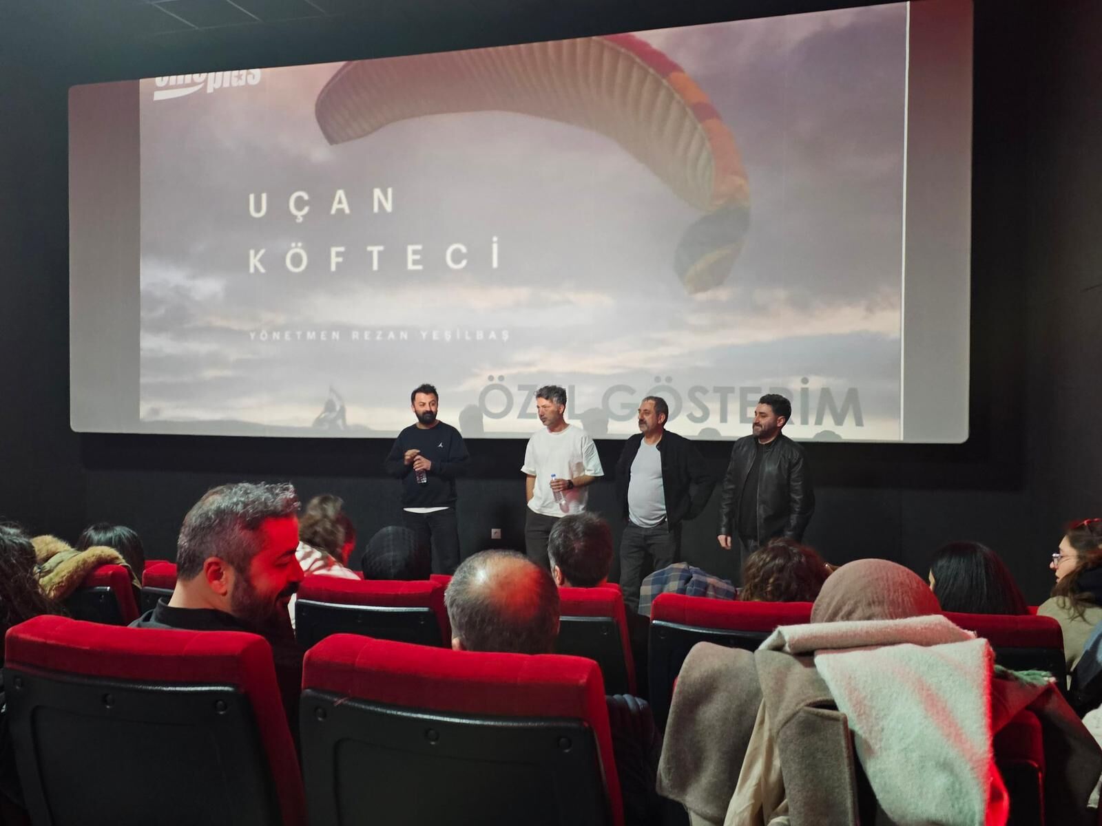 Uçan Köfteci Gösterim (1)