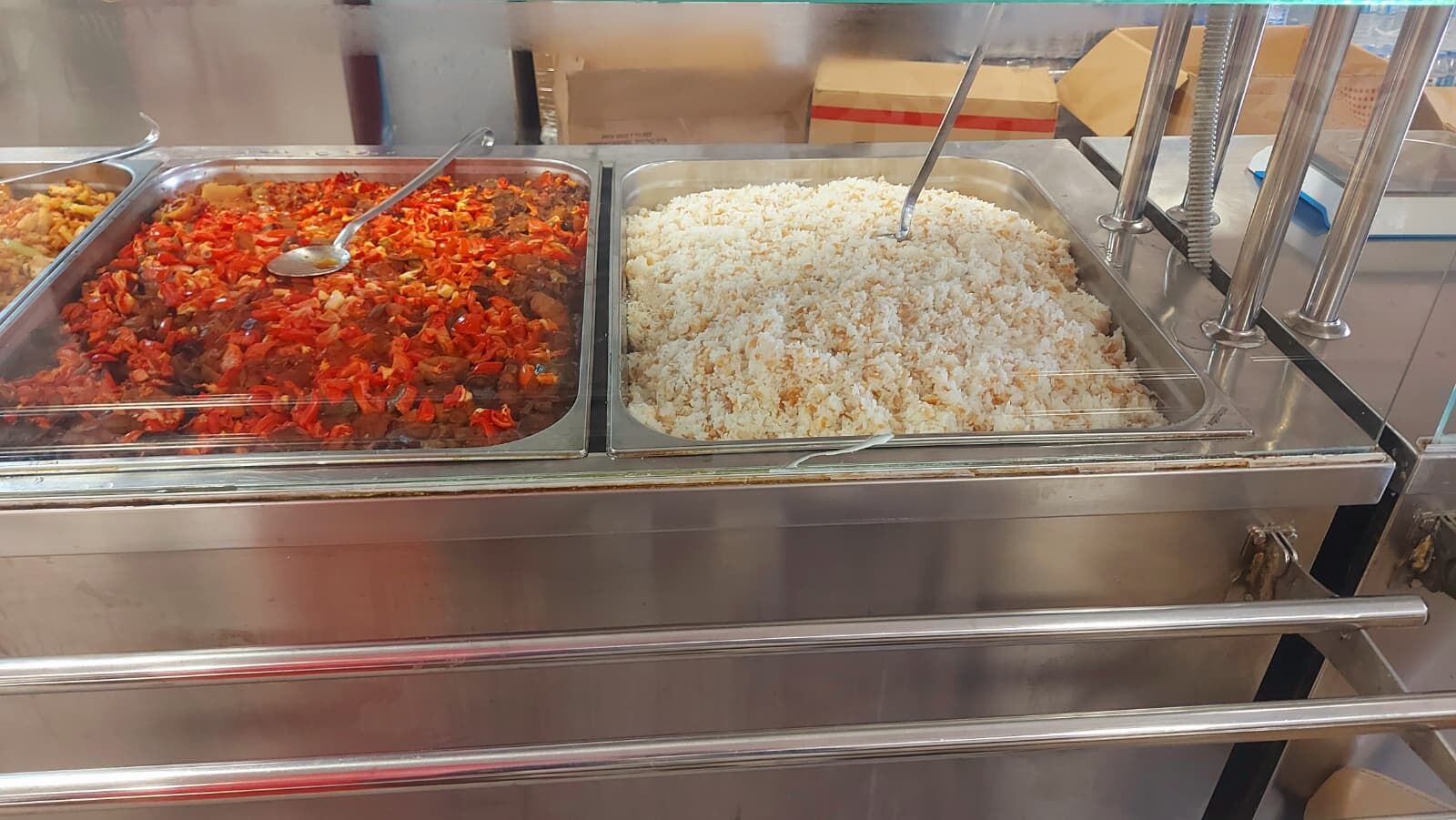 Üni̇versi̇te Yemek Fotosu