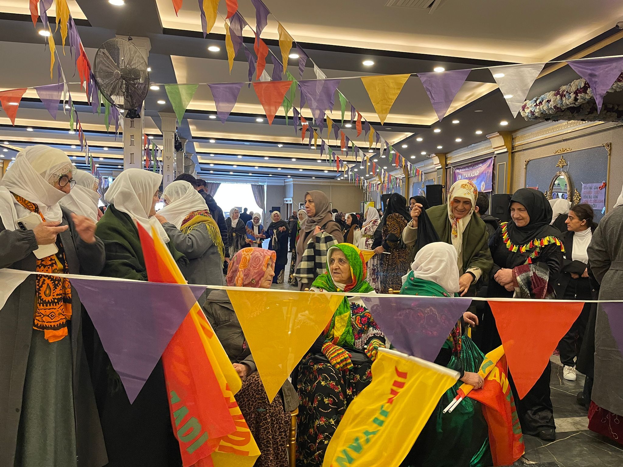 Van 8 Mart Miting (3)