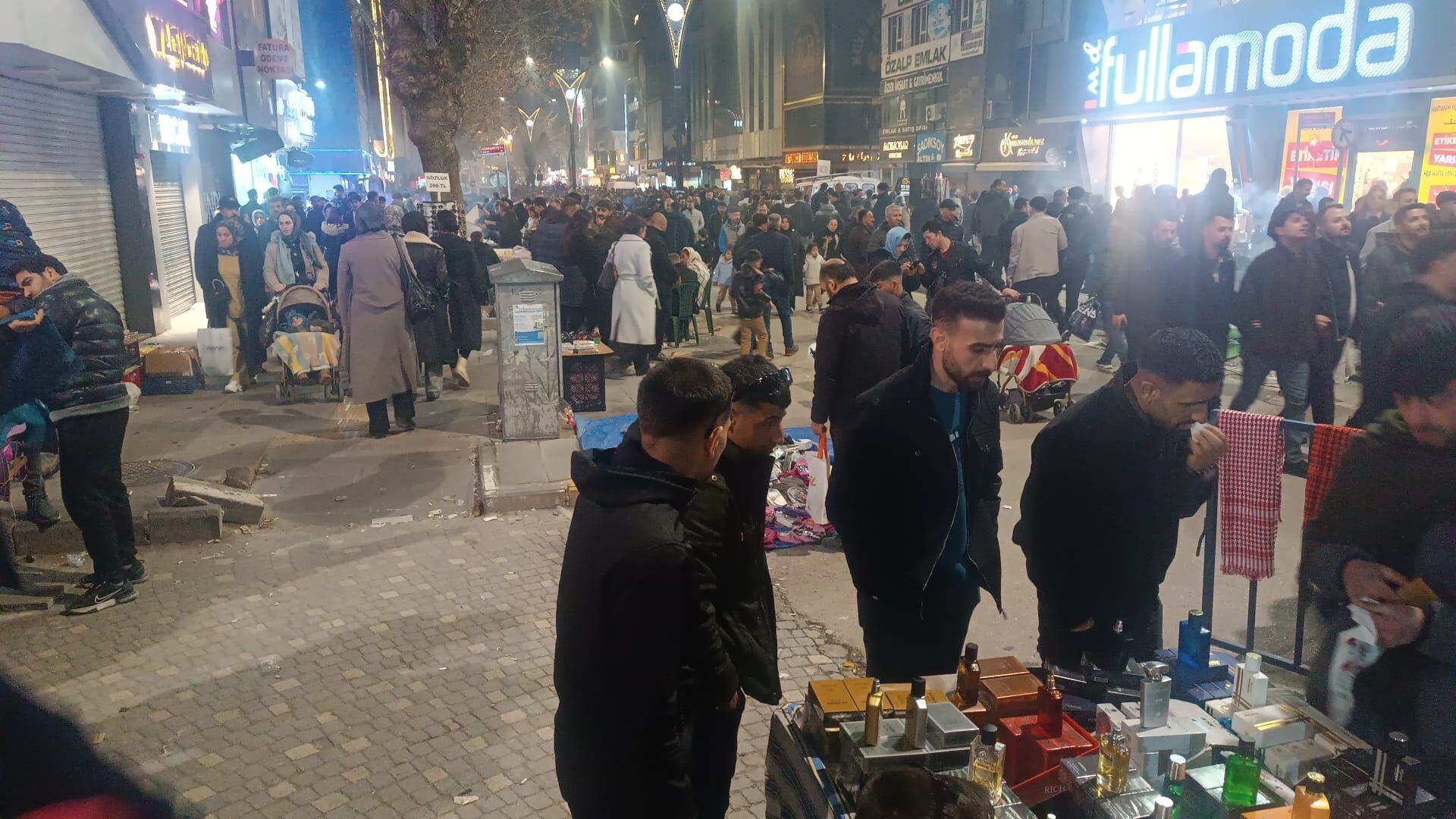 Van Cumhuriyet Caddesi 3
