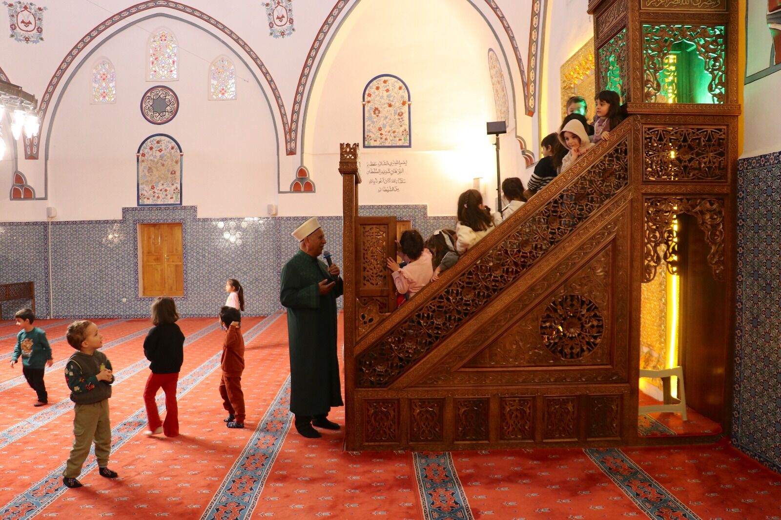 Van’da Öğrenciler Hüsrev Paşa Camisi’nde Ramazan Etkinliklerine Katıldı (3)