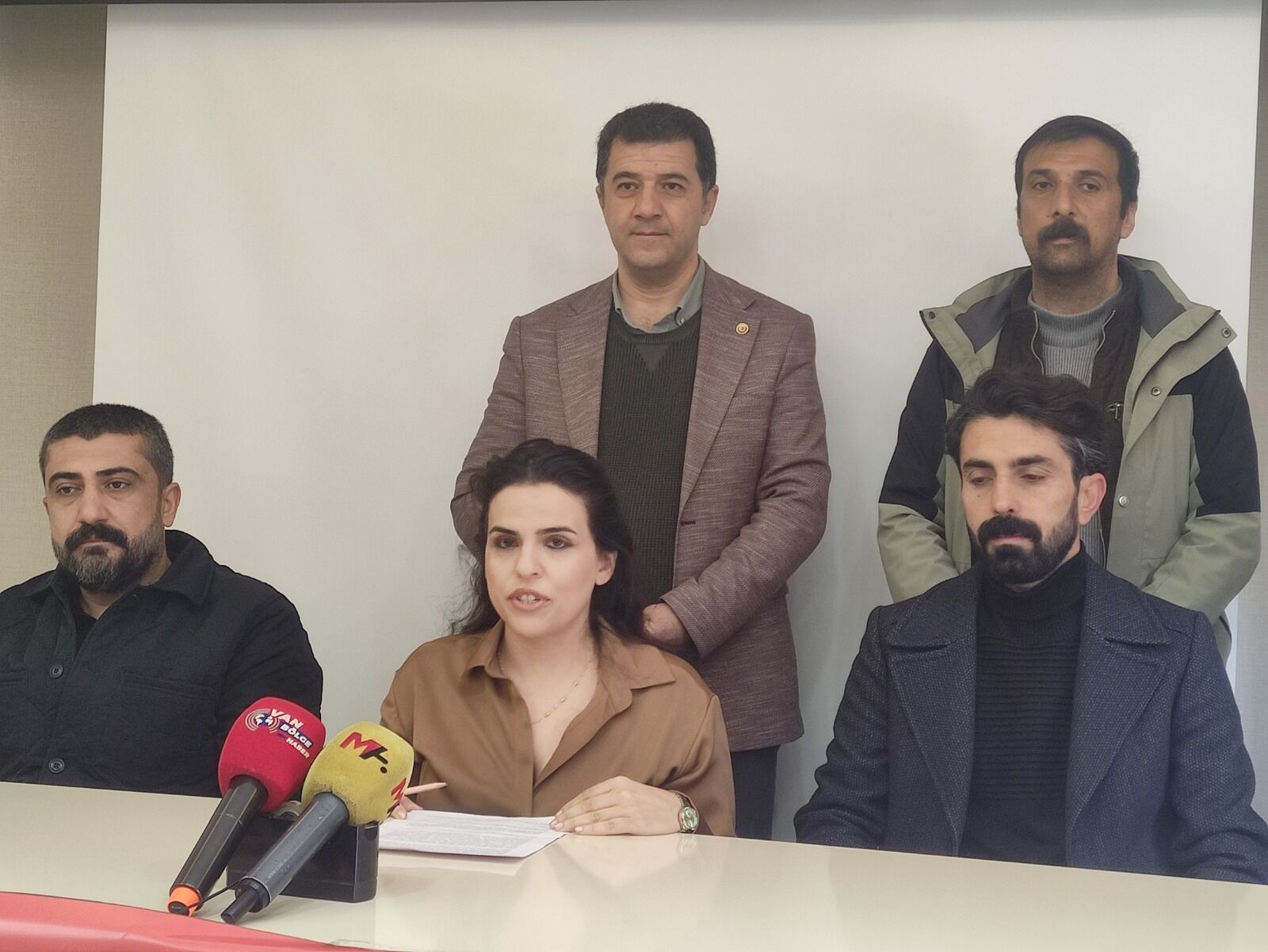 Van’da Sağlık Ve Insan Hakları Örgütlerinden Dr. Ayşe Uğurlu’ya Destek (1)