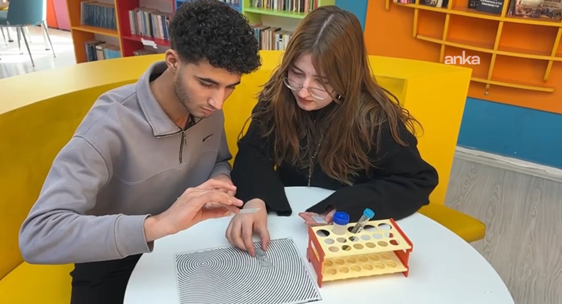 Vanlı Lise Öğrencilerinden Büyük Başarı! Projeleri Bölge Birincisi Oldu (1)