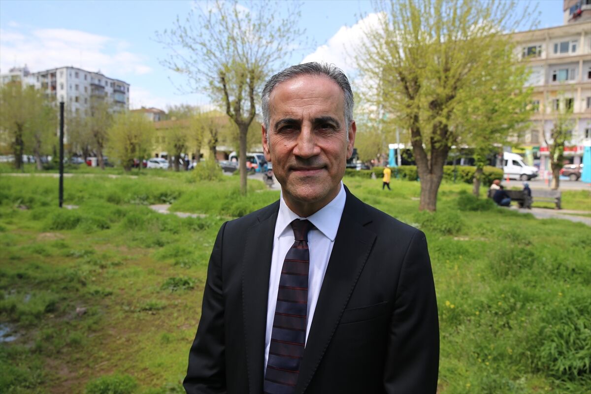 Dicle Üniversitesi Eğitim Fakültesi Coğrafya Eğitimi Ana Bilim Dalı Başkanı Doç. Dr. Ahmet Yıldırım