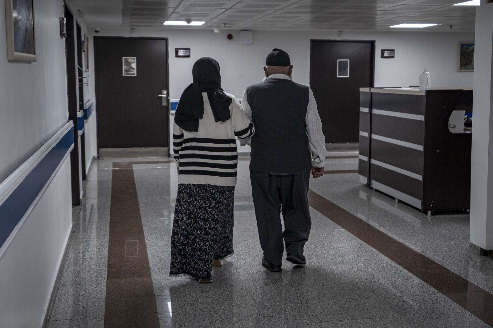 Doktorlar Bile Şaşırdı! Genç Kadının Üreterinden 51 Taş Çıkarıldı (3)