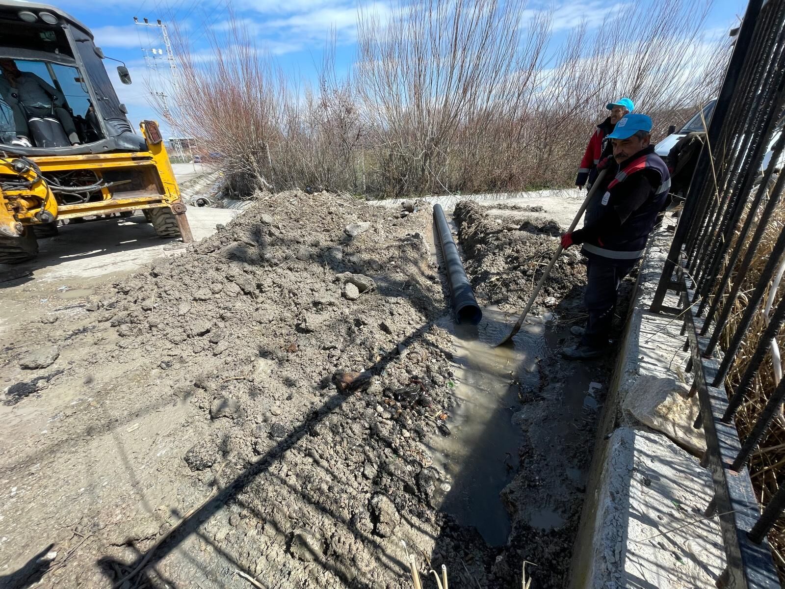 Edremit’in Ulaşım Ağı Genişliyor Yol Ve Altyapı Çalışmaları Hızlandı (4)