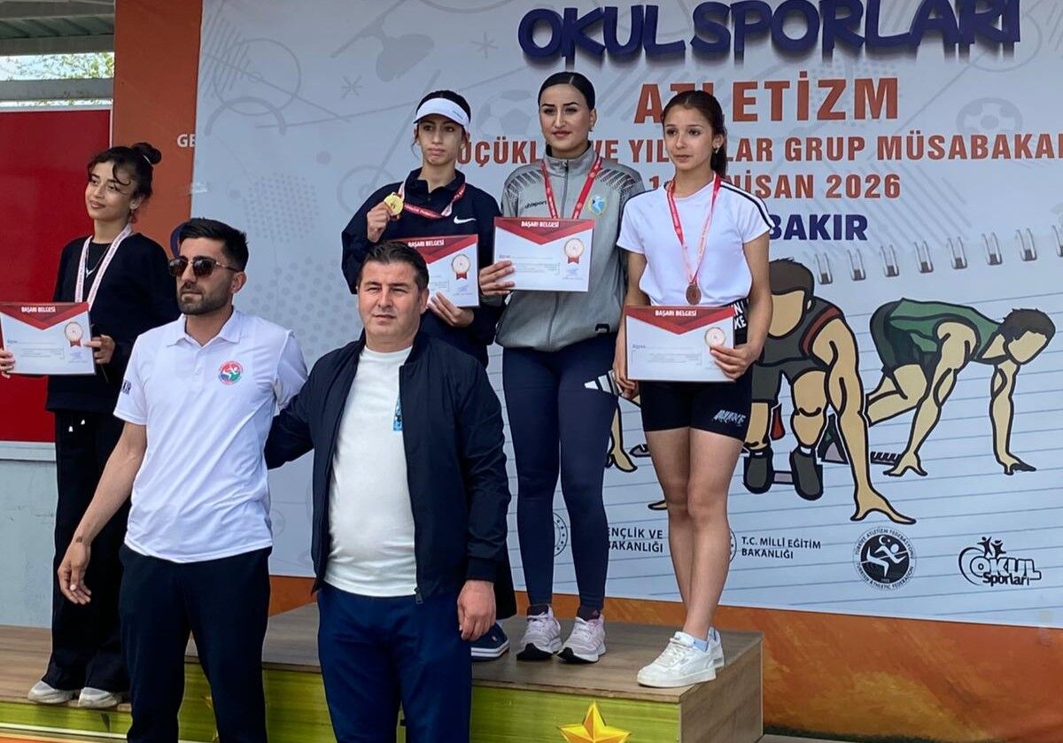 Edremitli Sporcu Zeynep Demir, (2)