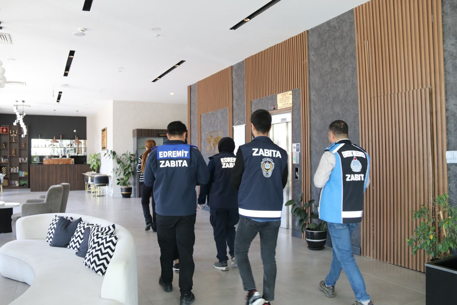 Edremit’te Yaz Hazırlığı İşletmelere Sıkı Denetim (2)