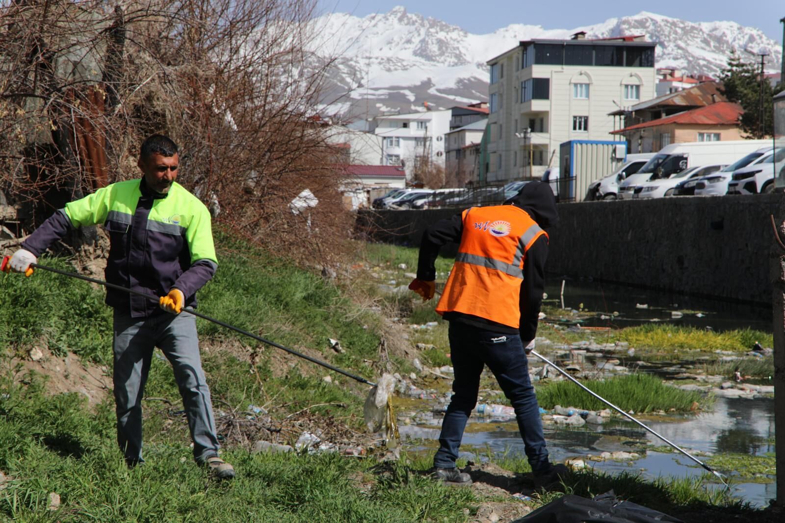 İnci Kefali Göçü Öncesi Van'da Yoğun Temizlik (3)