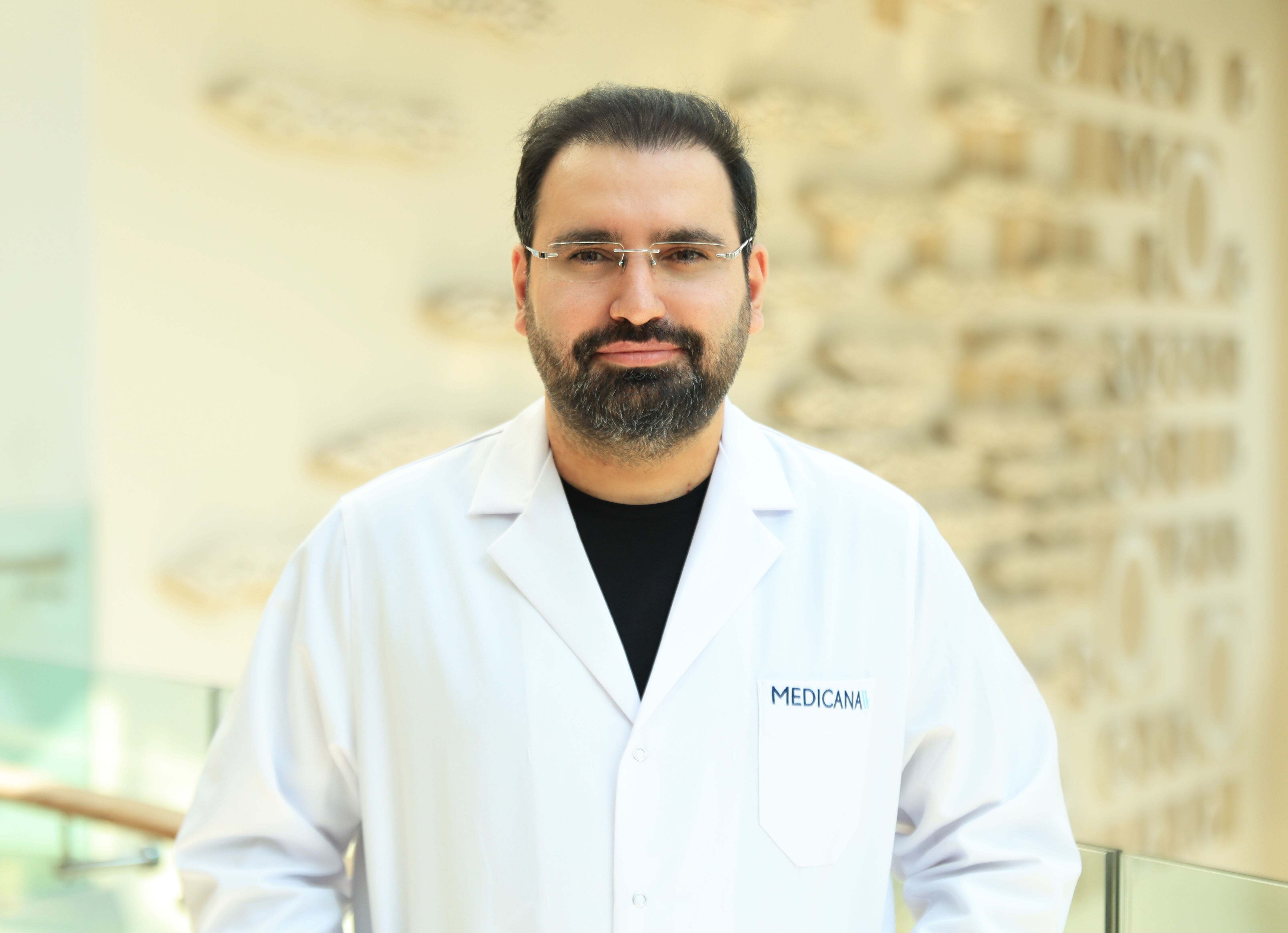 Medicana International İstanbul Hastanesi Dermatoloji Uzmanı Prof. Dr. Ömer Faruk Elmas