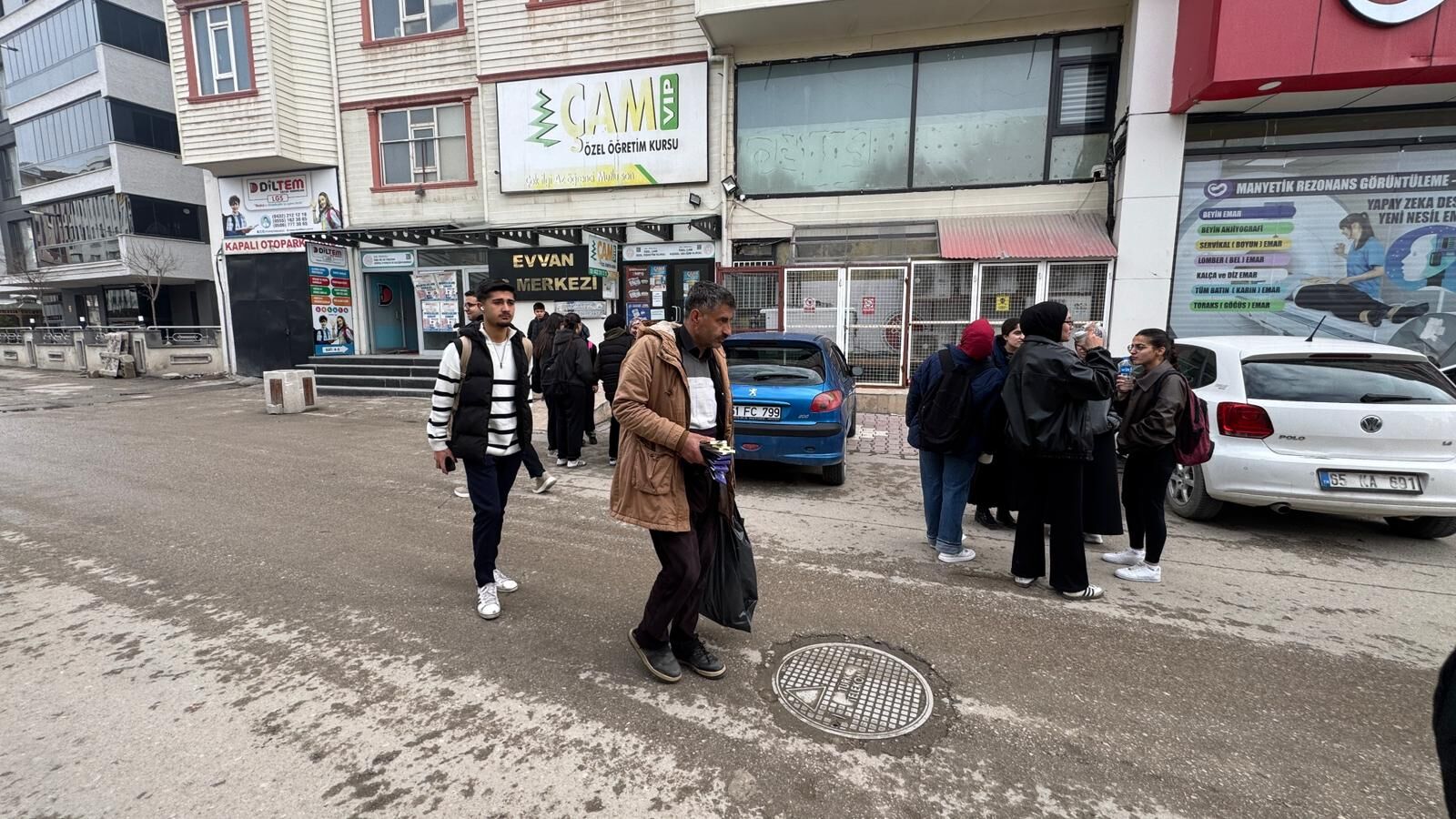 Van Deprem 4 Nisan