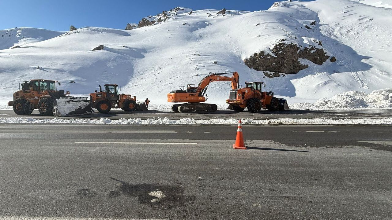Van Hakkari Yolu (1)