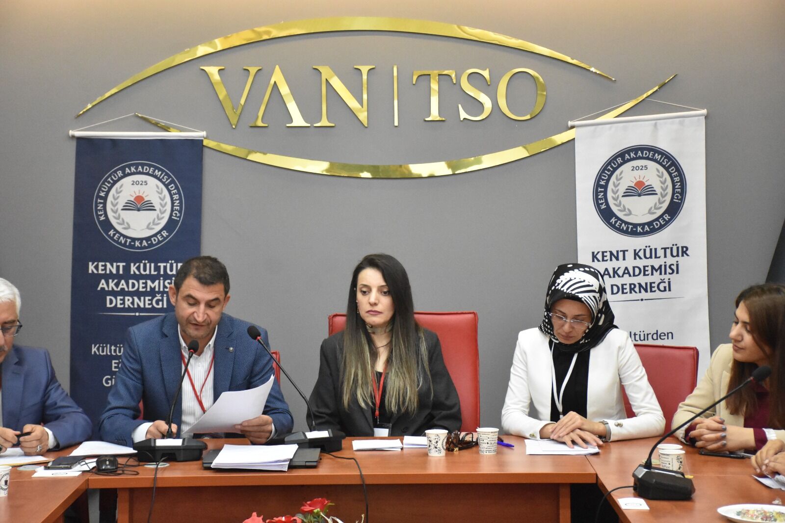 Van Tso3