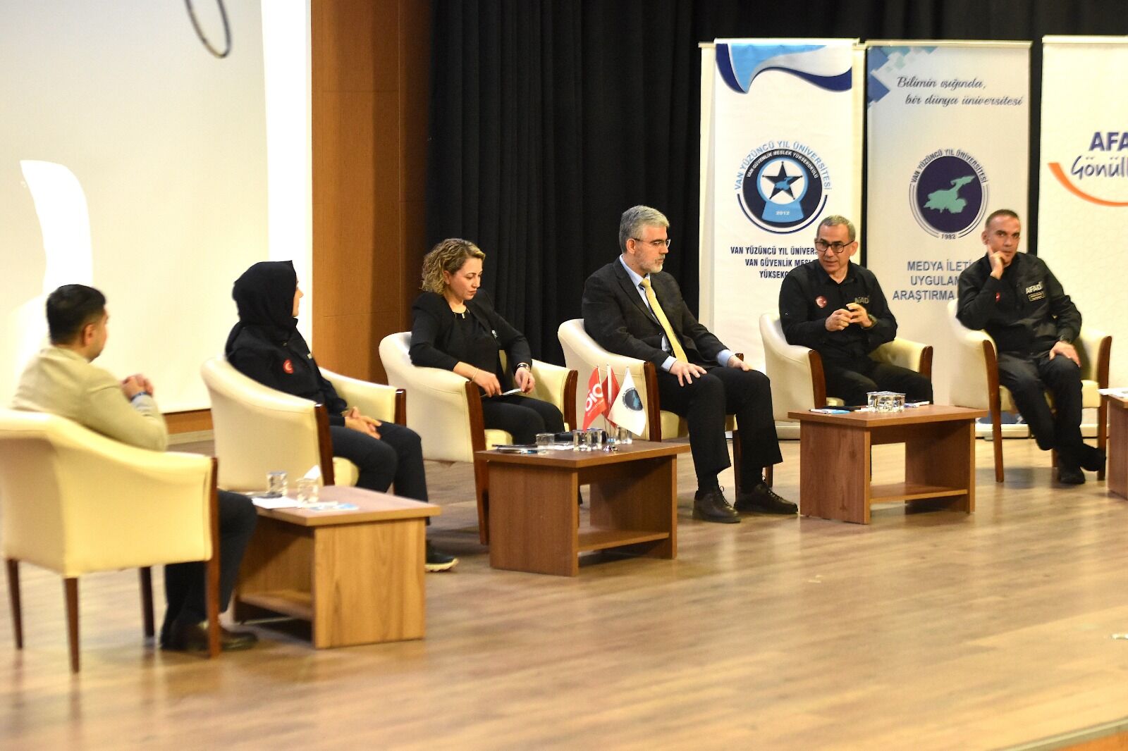 Van Yyü Ve Afad’dan Afet Yönetimi Paneli (2)