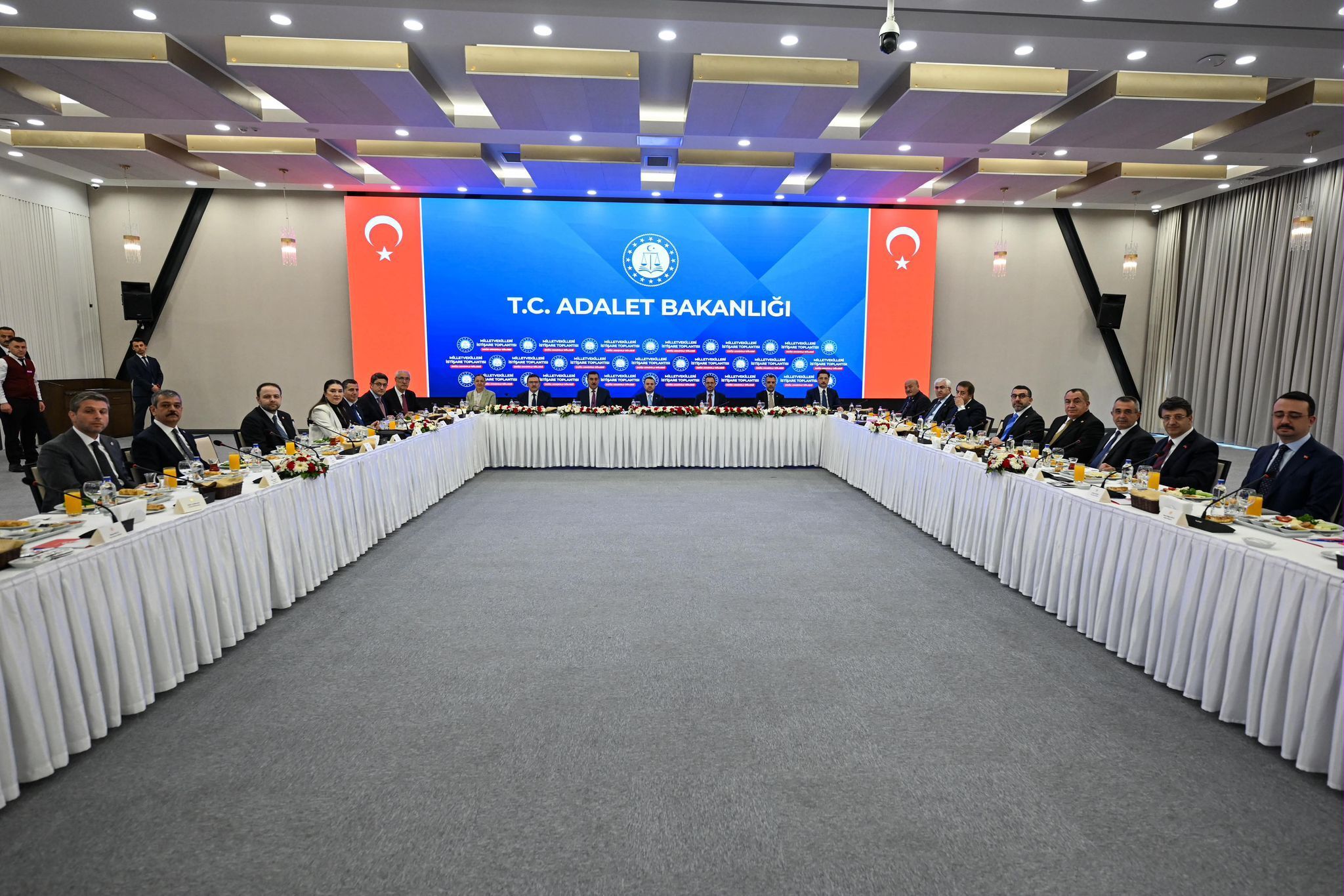 Ankara’da Van Zirvesi Adalet Yatırımları Gündeme Geldi (2)