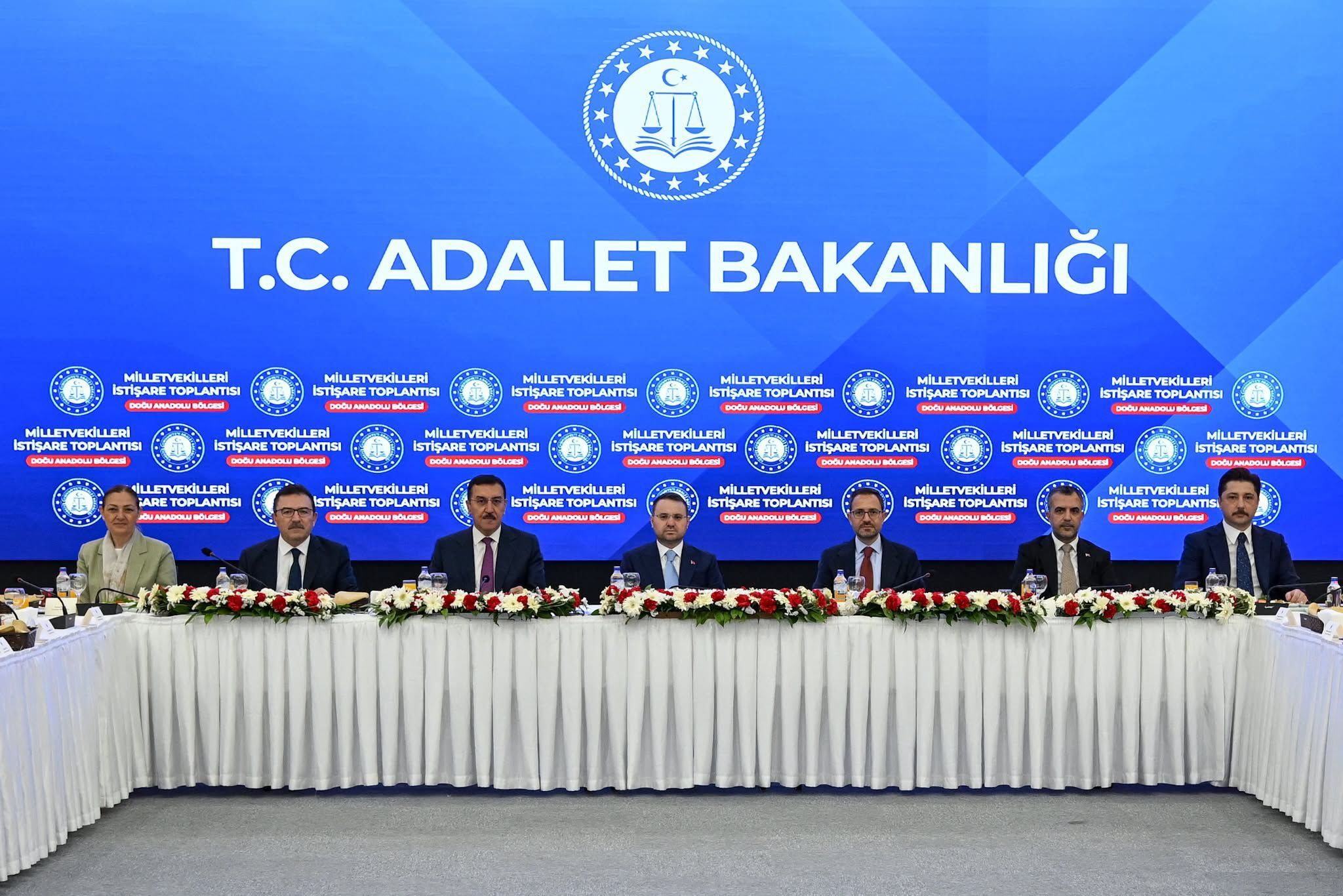 Ankara’da Van Zirvesi Adalet Yatırımları Gündeme Geldi (4)