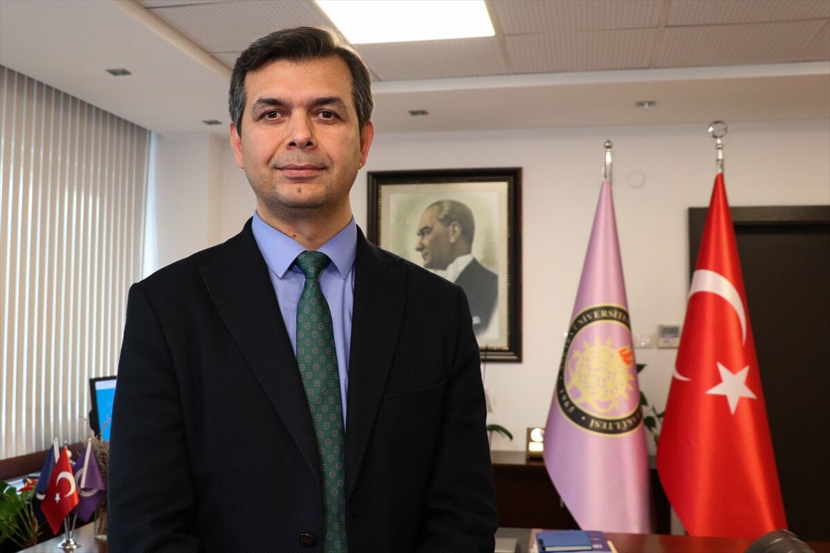 Aü Eğitim Bilimleri Fakültesi Dekanı Prof. Dr. İlhan Yalçın