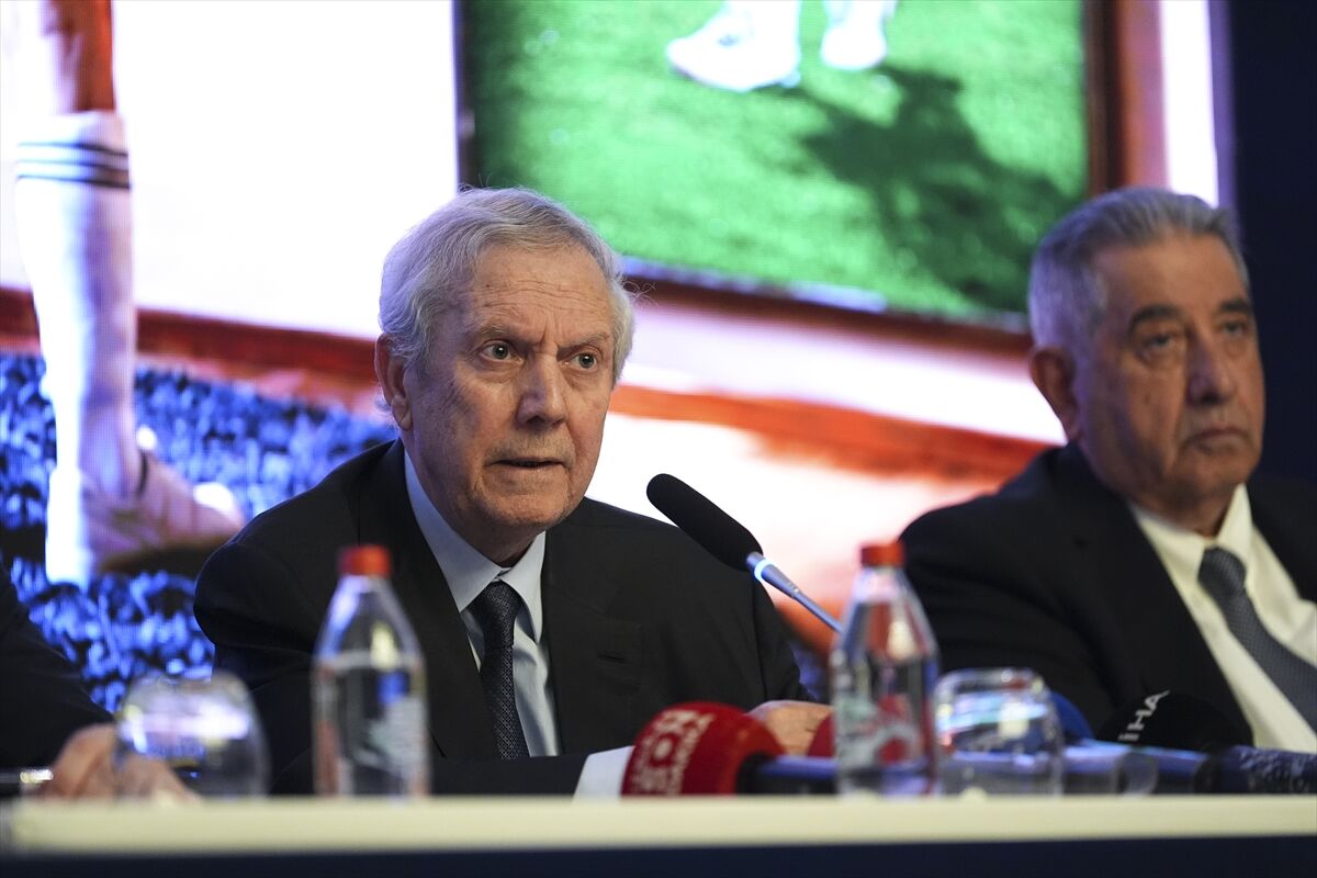 Aziz Yıldırım Aa