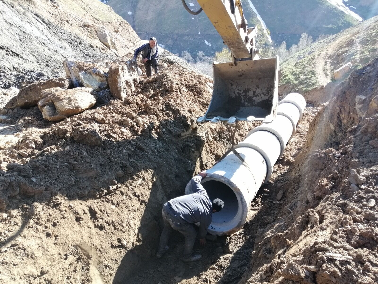 Bahçesaray’da Heyelan Ve Taşkın Hasarı Onarıldı (1)