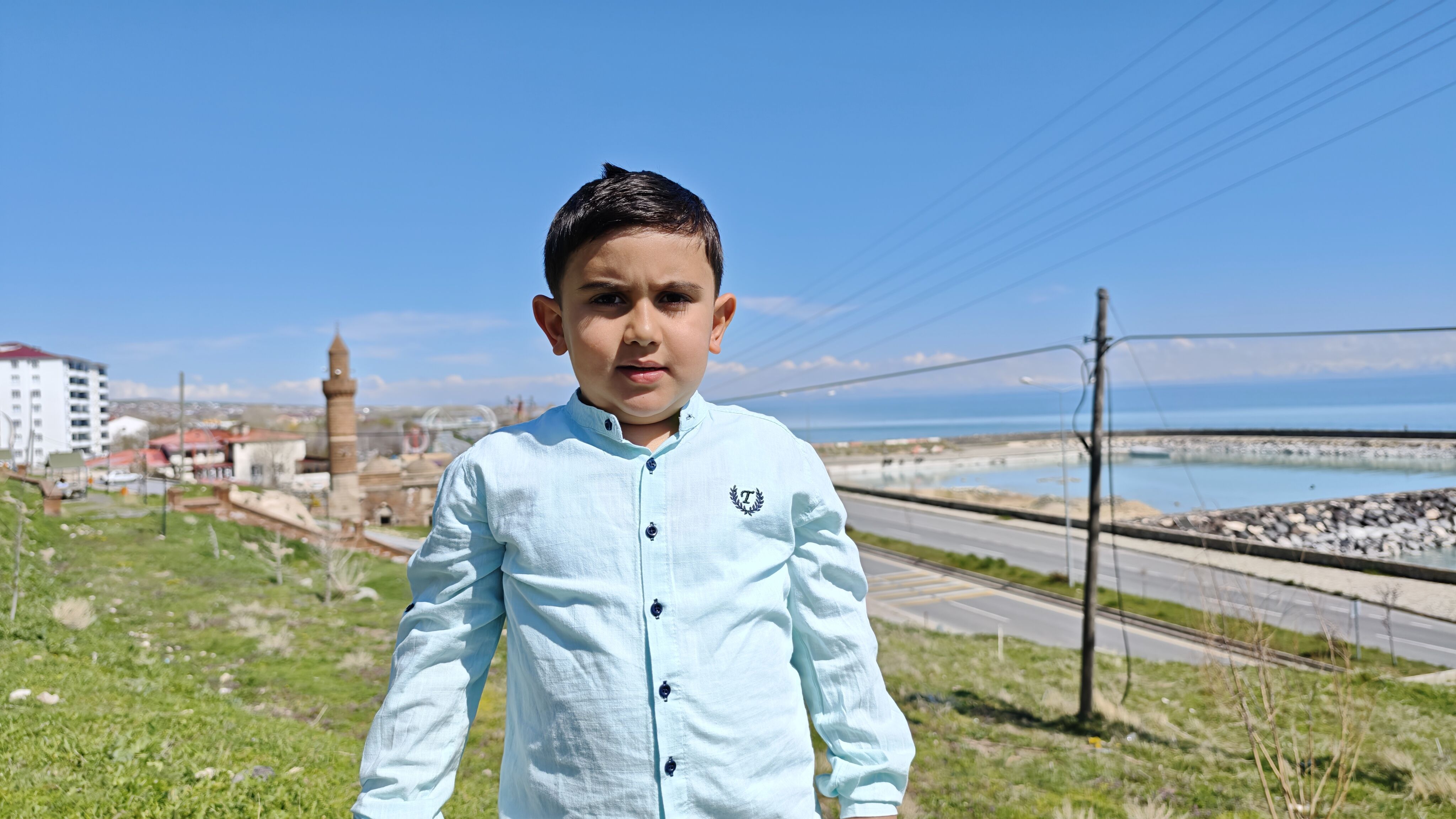 Bitlis’in Adilcevaz Ilçesinde Hıdırşah İlkokulu 1. Sınıf Öğrencisi Osman Batur Yazar, (4)