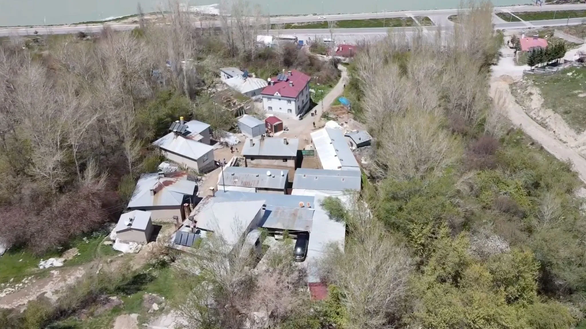 Edremi̇t Mahalle Tapu Kri̇zi̇1