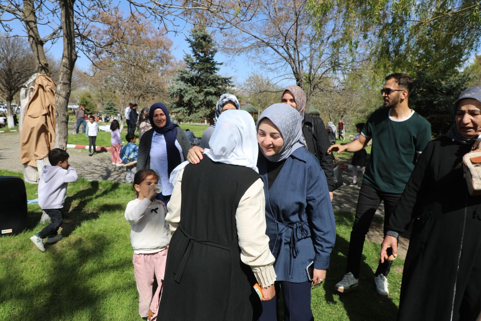 Erciş Belediyesi’nden Kadın Dayanışmasını Güçlendiren Buluşma (3)