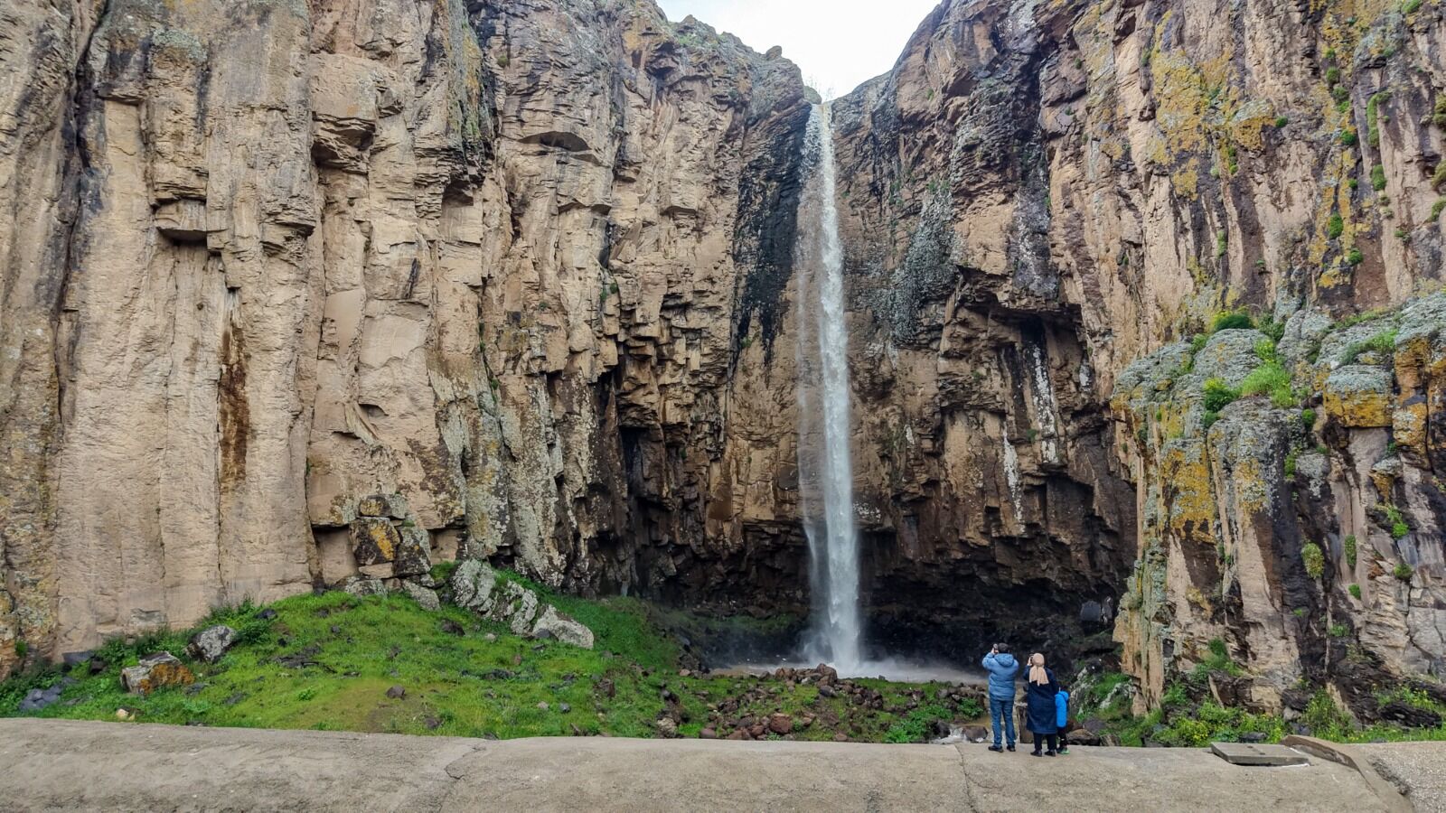 Ezidi Şelalesi Muradiye1
