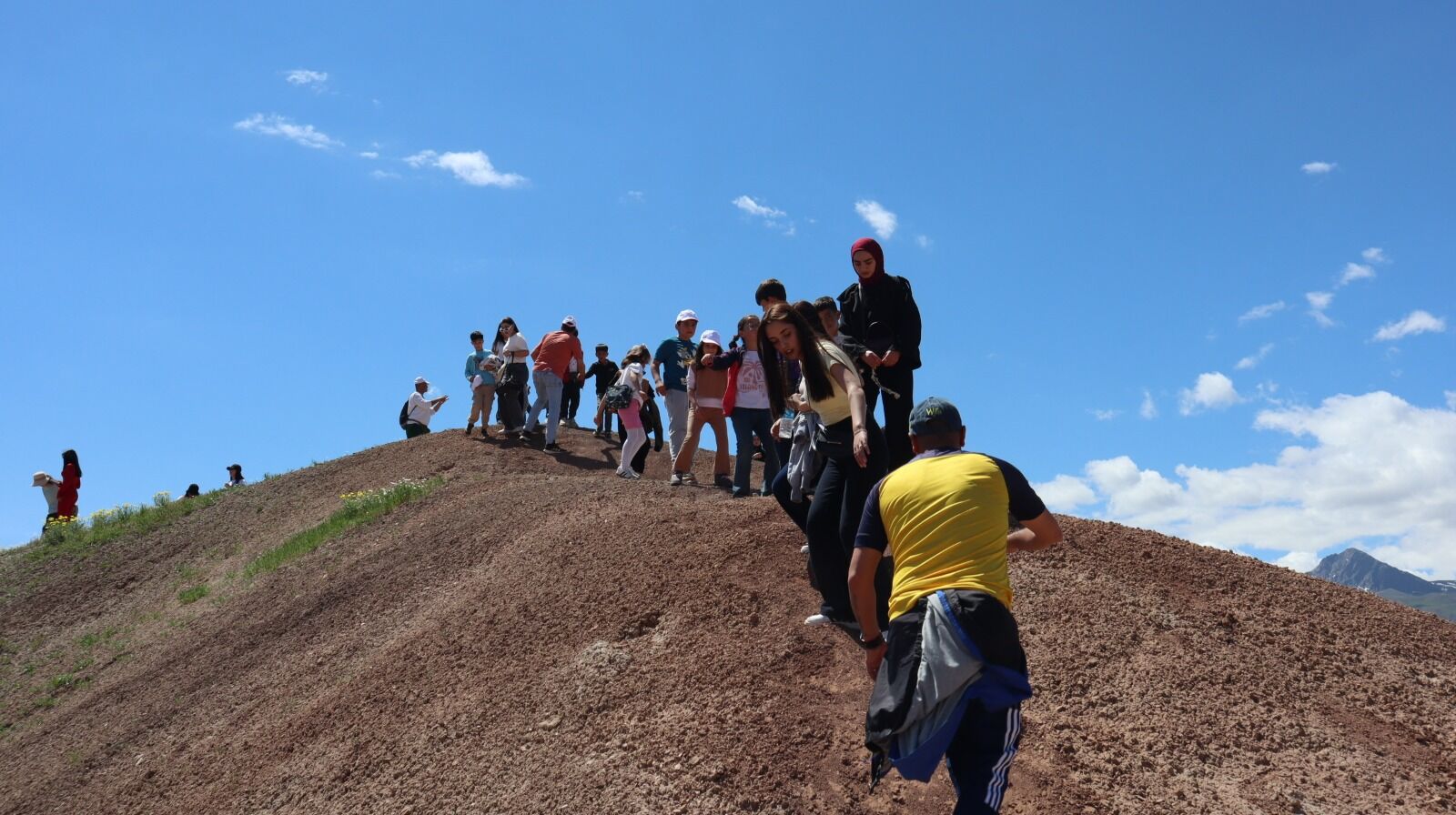 Iğdir Gökkuşaği Tepeleri̇ (5)