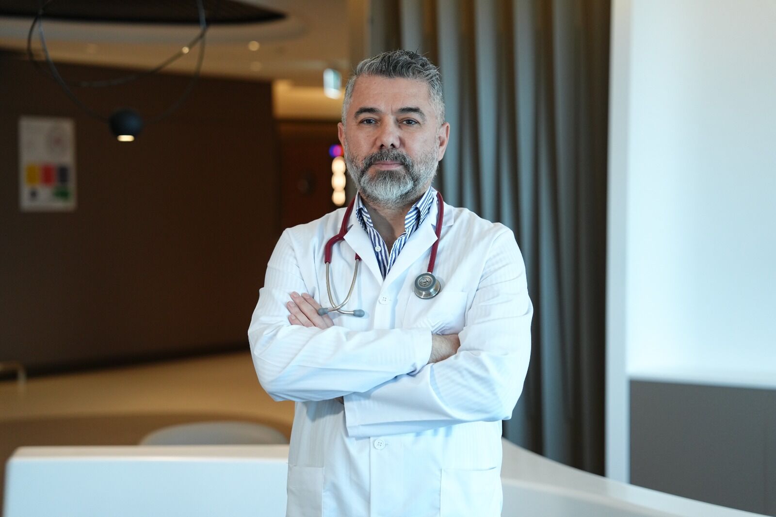 Medipol Acıbadem Bölge Hastanesi Enfeksiyon Hastalıkları Ve Klinik Mikrobiyoloji Uzmanı Doç. Dr. Hüsrev Diktaş,